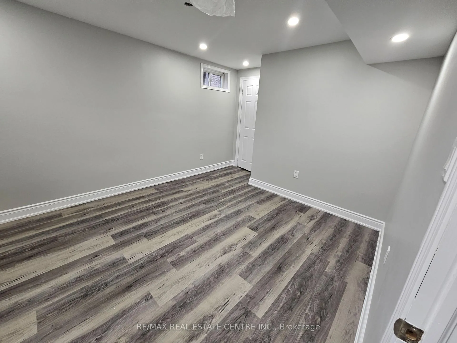 Photo 8 of Unit Lower, 896 Morley Avenue, Milton, Timberlea — HOMEH