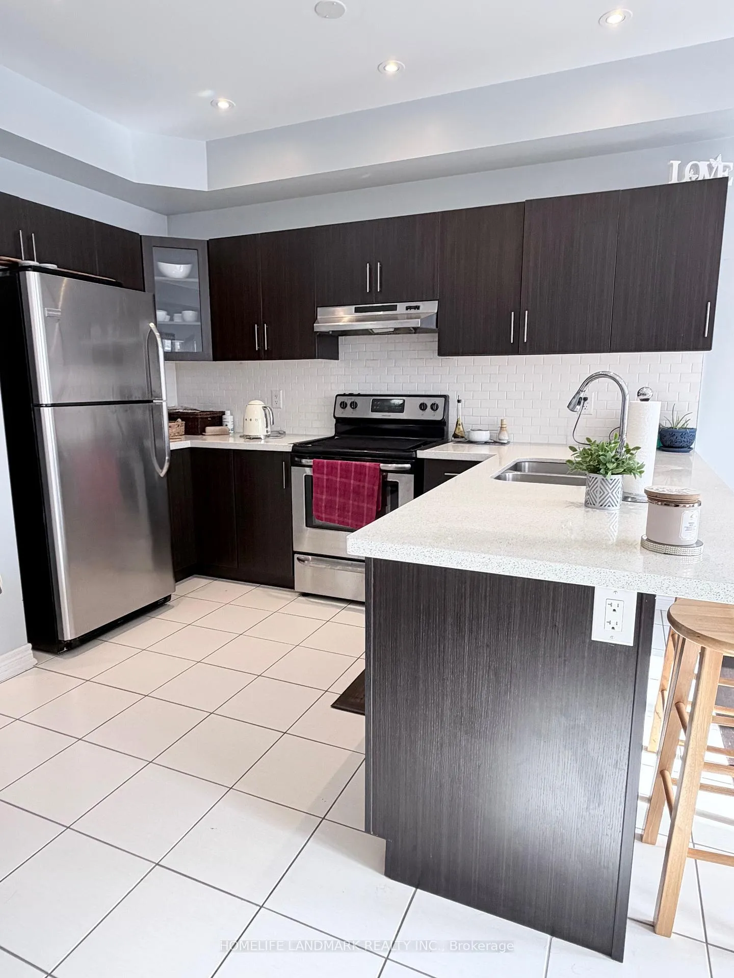 Photo 3 of 51 Truchard Avenue, Markham, Berczy — HOMEH