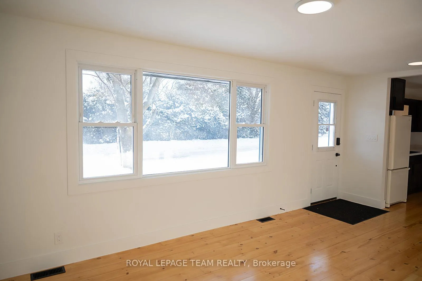 Photo 7 of 405 Barnes Street, North Grenville, Kemptville — HOMEH