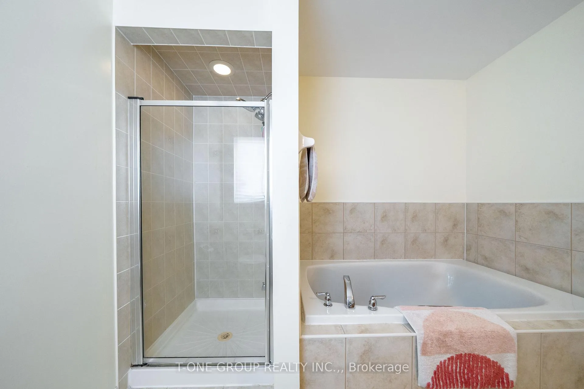 Photo 26 of 156 Mavrinac Boulevard, Aurora, Bayview Northeast — HOMEH