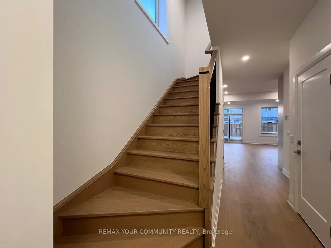 Photo 22 of 7453 Matteo Drive, Niagara Falls, Brown — HOMEH