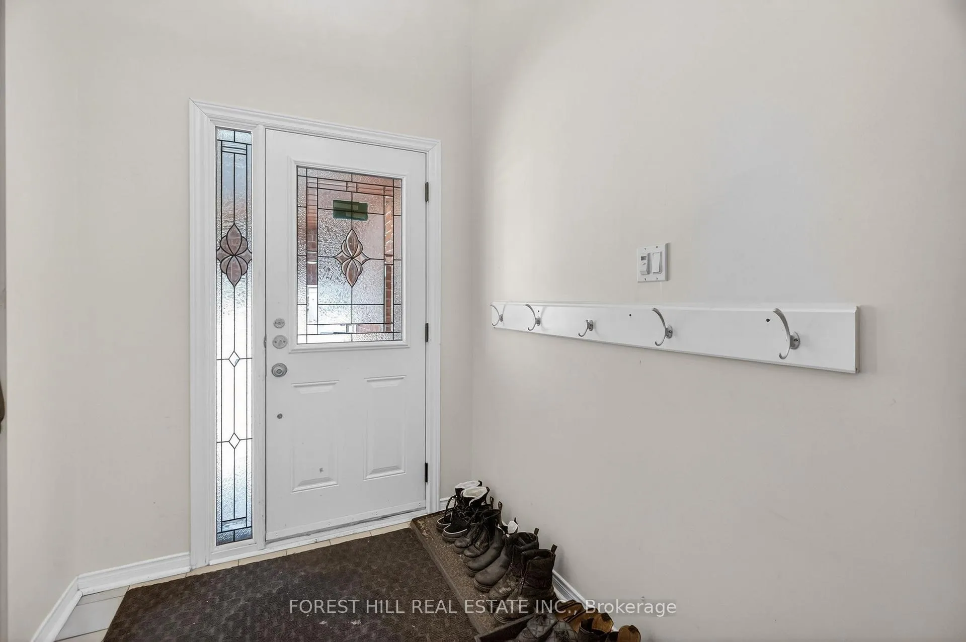 Photo 4 of 150 North Meadow Crescent, Vaughan, Crestwood-Springfarm-Yorkhill — HOMEH