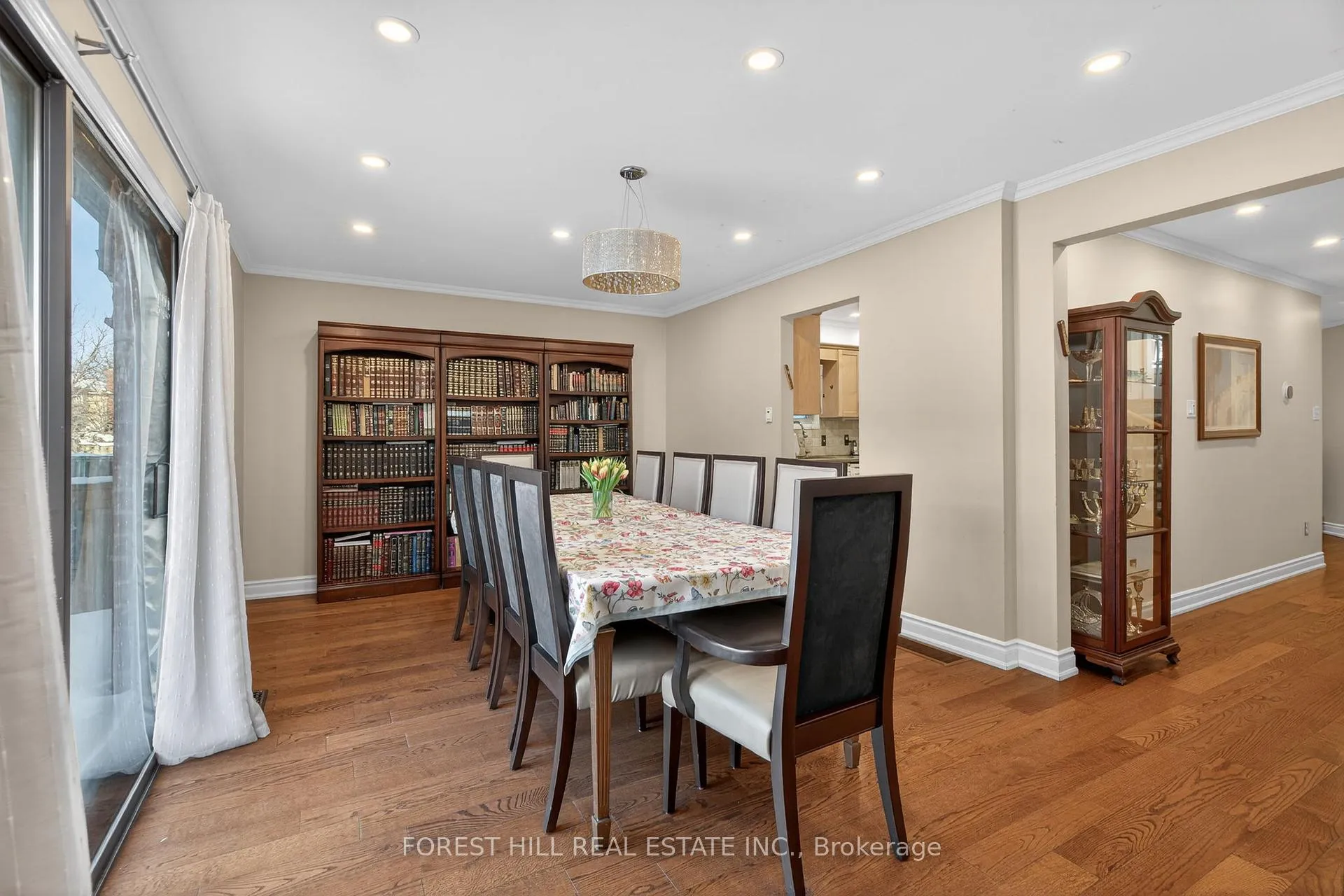 Photo 11 of 150 North Meadow Crescent, Vaughan, Crestwood-Springfarm-Yorkhill — HOMEH
