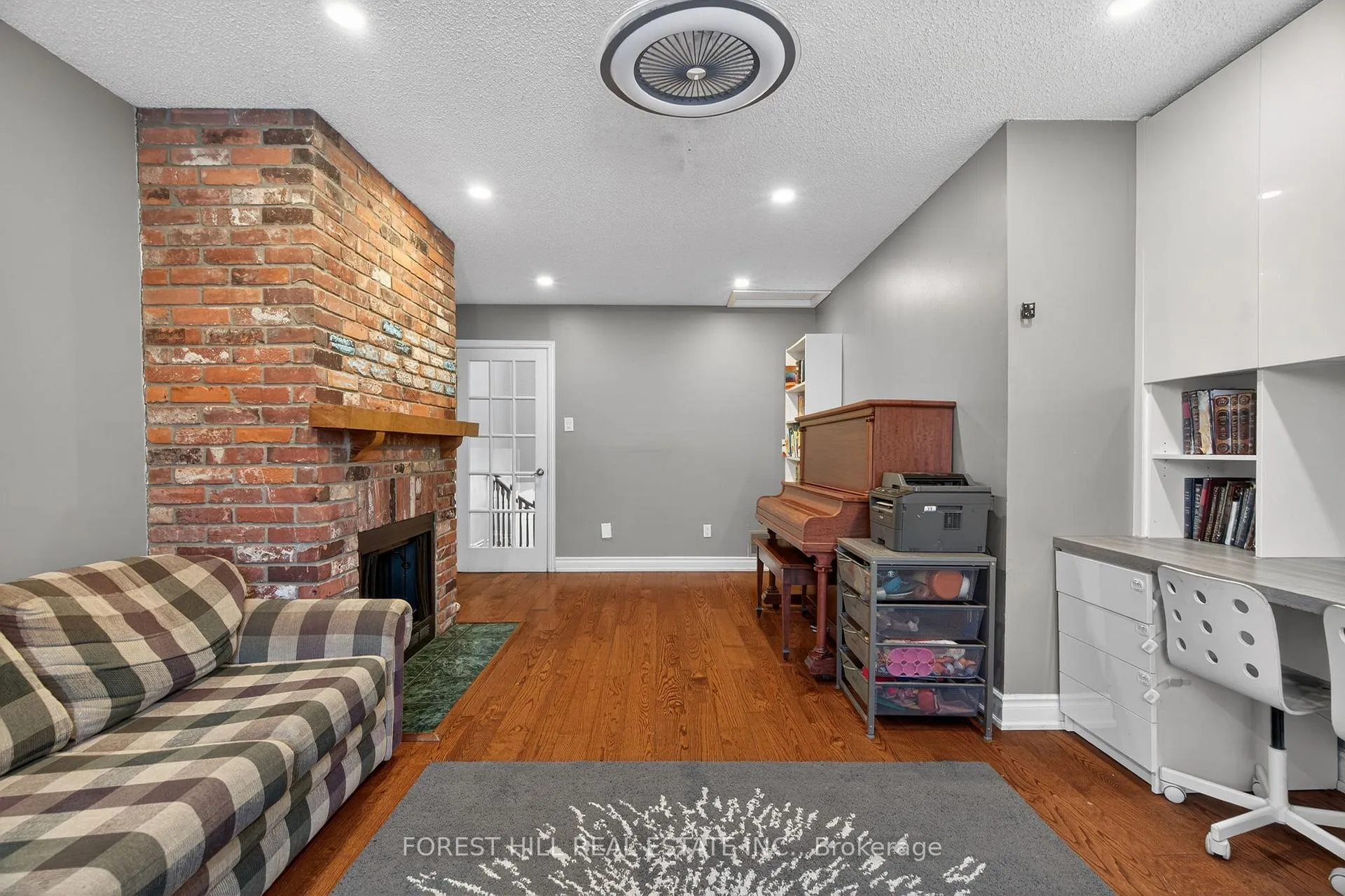Photo 13 of 150 North Meadow Crescent, Vaughan, Crestwood-Springfarm-Yorkhill — HOMEH