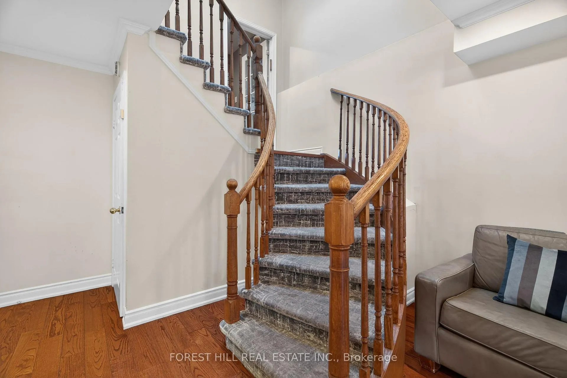 Photo 19 of 150 North Meadow Crescent, Vaughan, Crestwood-Springfarm-Yorkhill — HOMEH