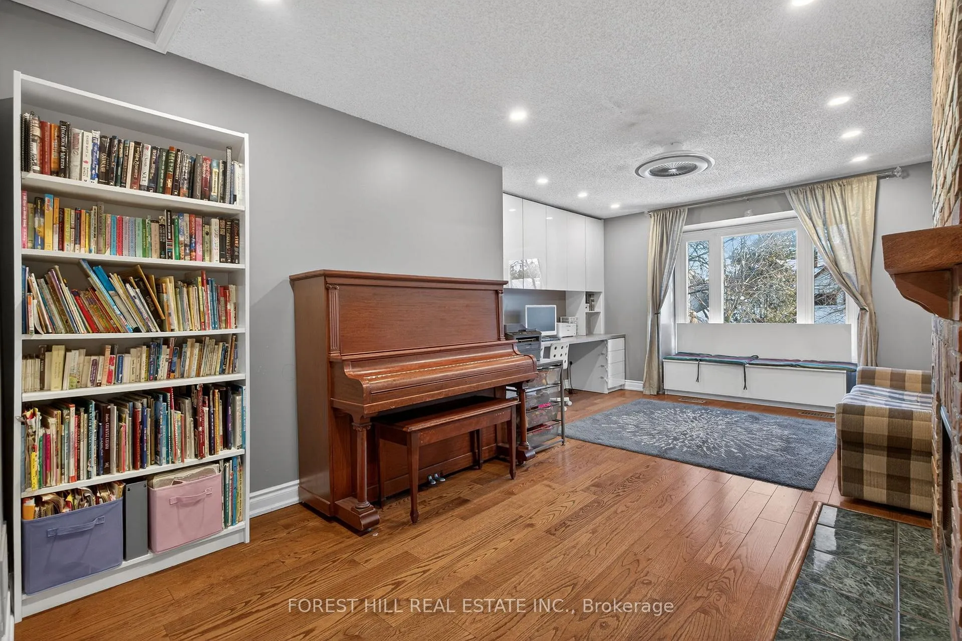 Photo 24 of 150 North Meadow Crescent, Vaughan, Crestwood-Springfarm-Yorkhill — HOMEH