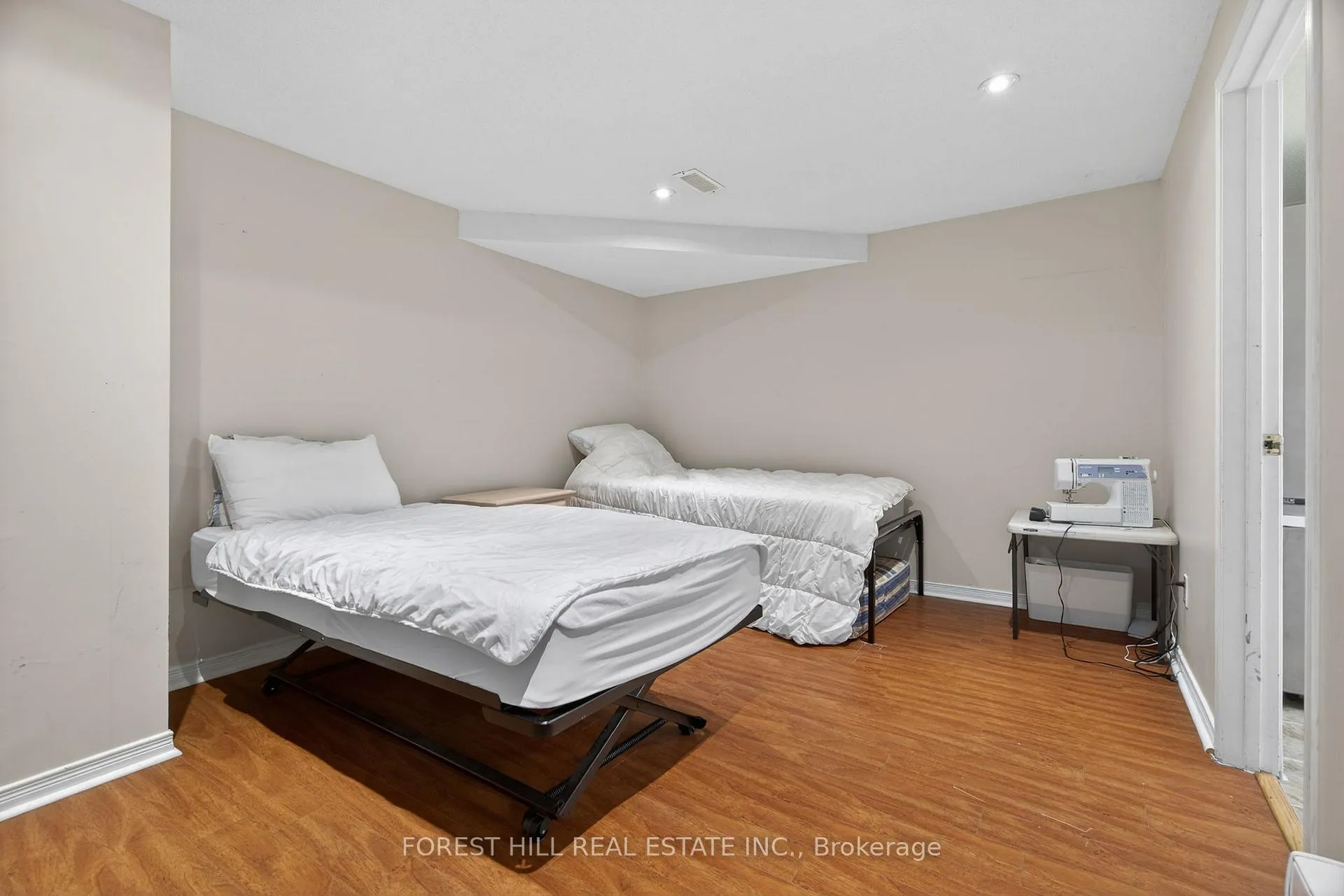 Photo 29 of 150 North Meadow Crescent, Vaughan, Crestwood-Springfarm-Yorkhill — HOMEH