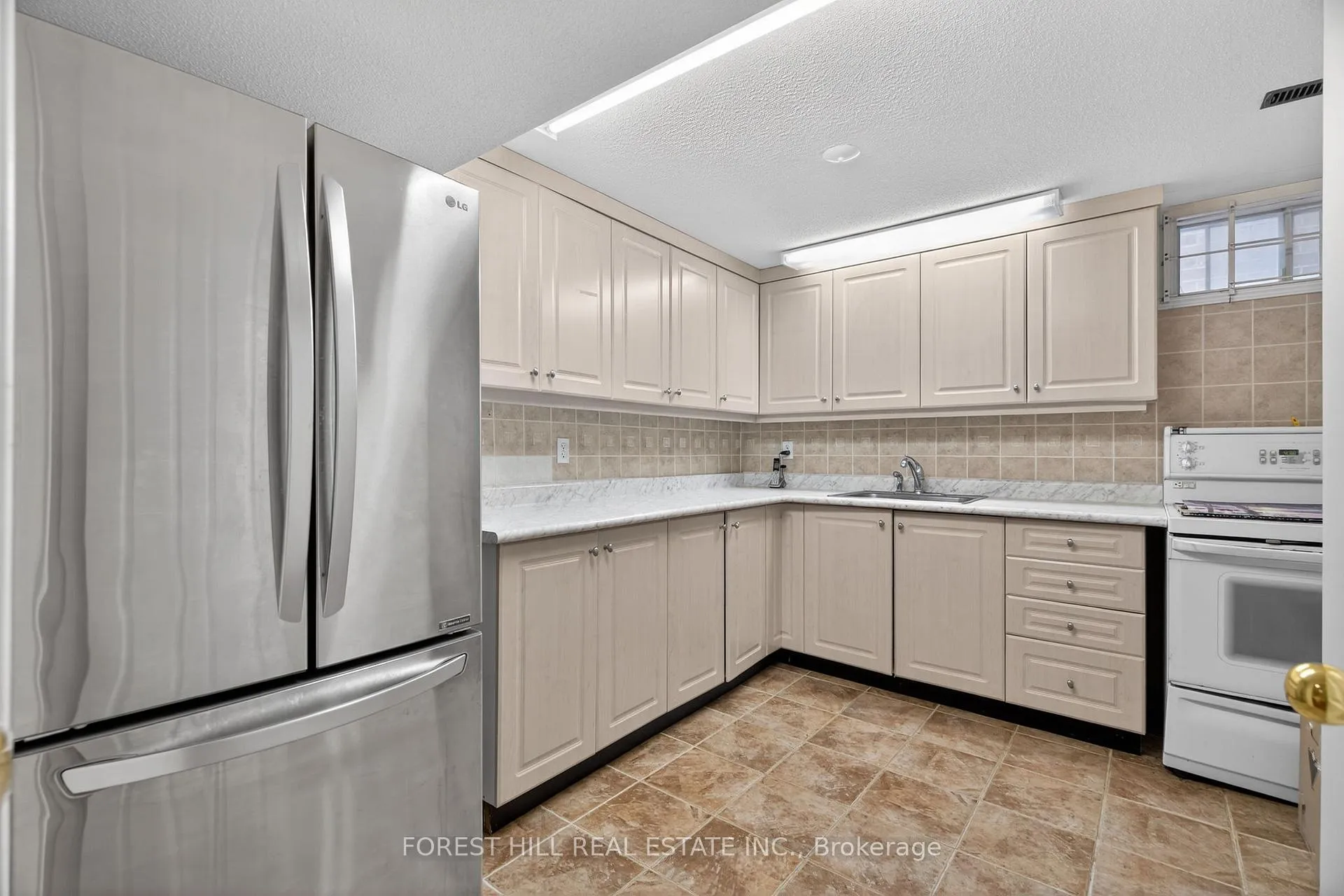 Photo 30 of 150 North Meadow Crescent, Vaughan, Crestwood-Springfarm-Yorkhill — HOMEH