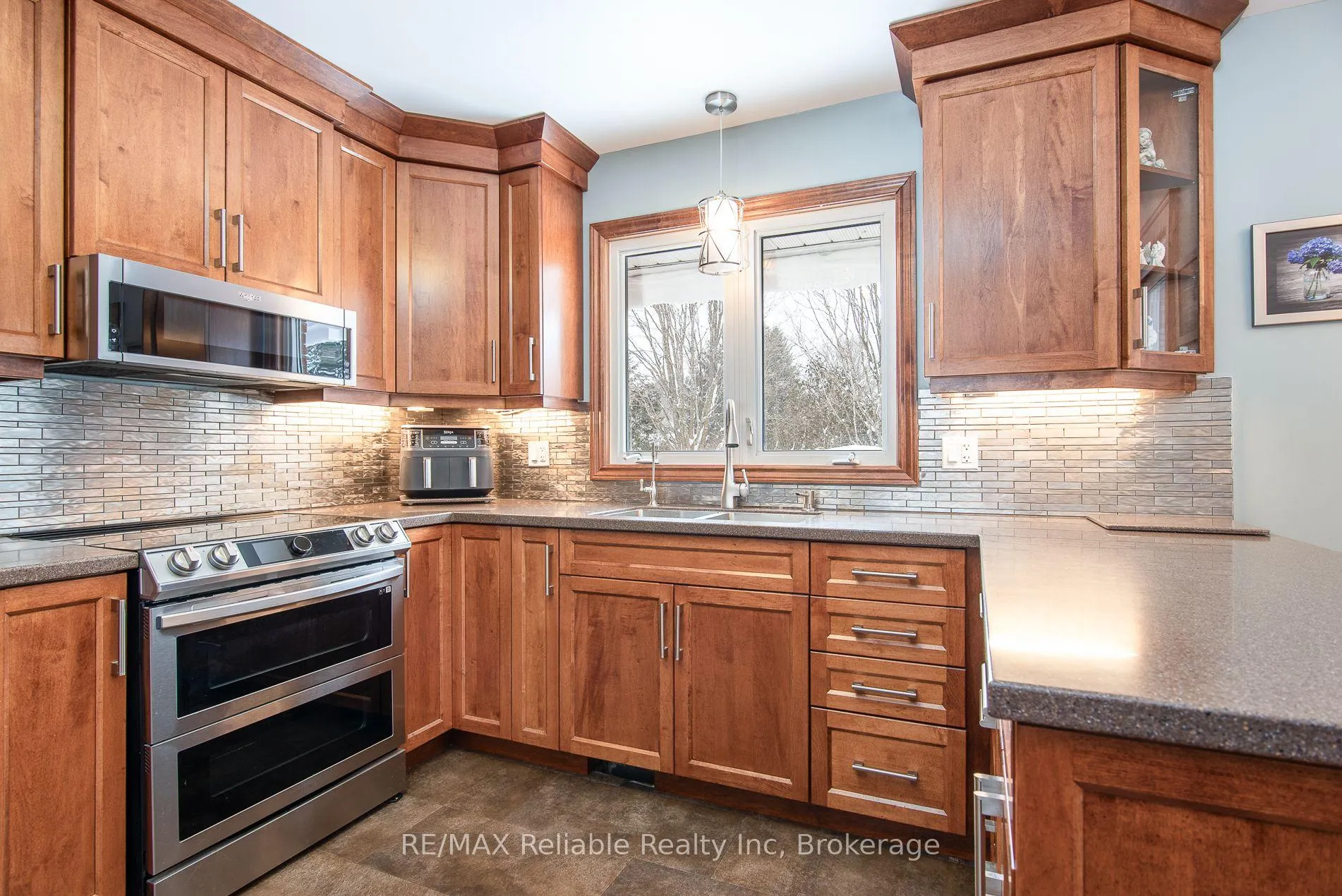 Photo 25 of 244 Elizabeth Street, Central Huron, Hullett — HOMEH