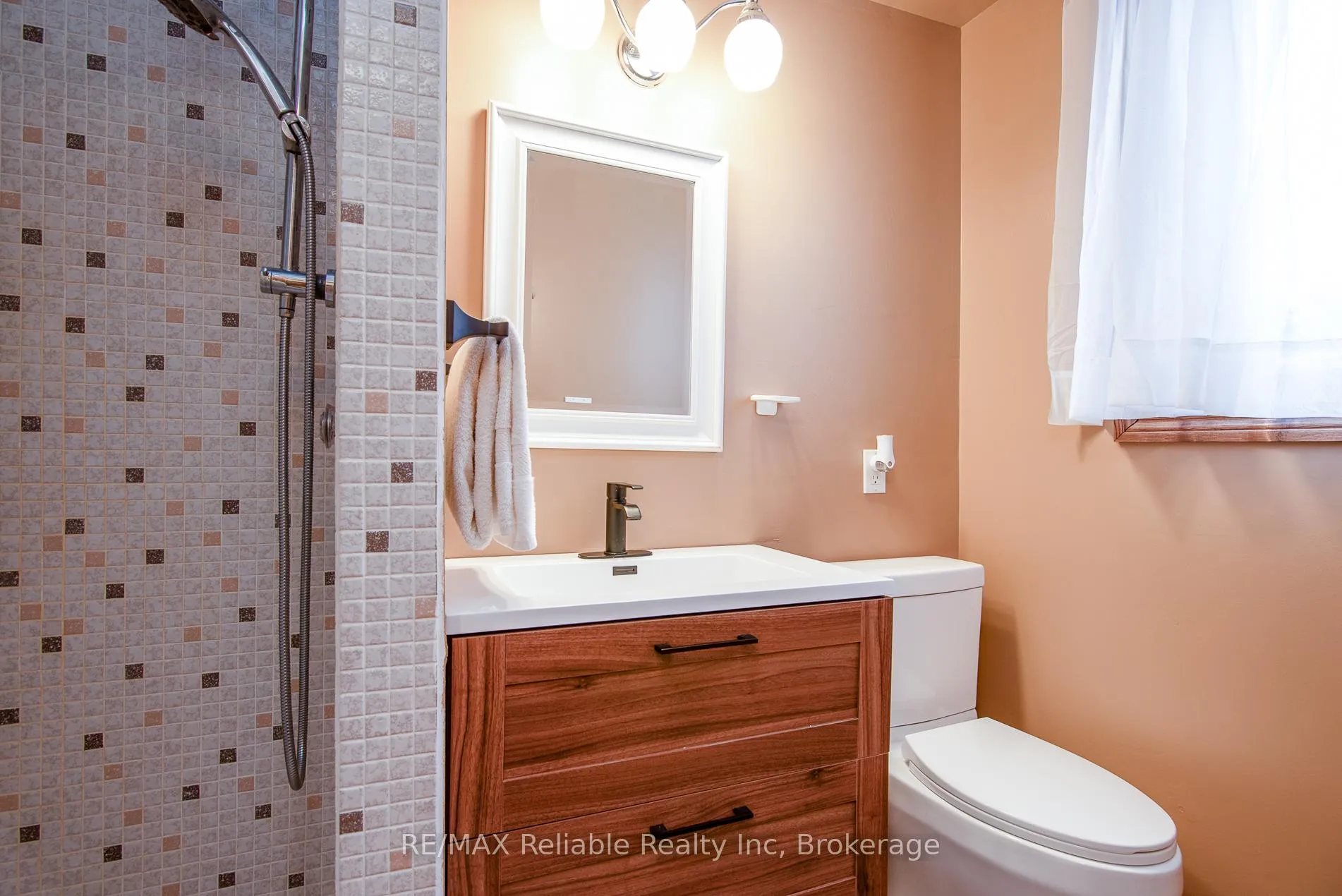 Photo 34 of 244 Elizabeth Street, Central Huron, Hullett — HOMEH