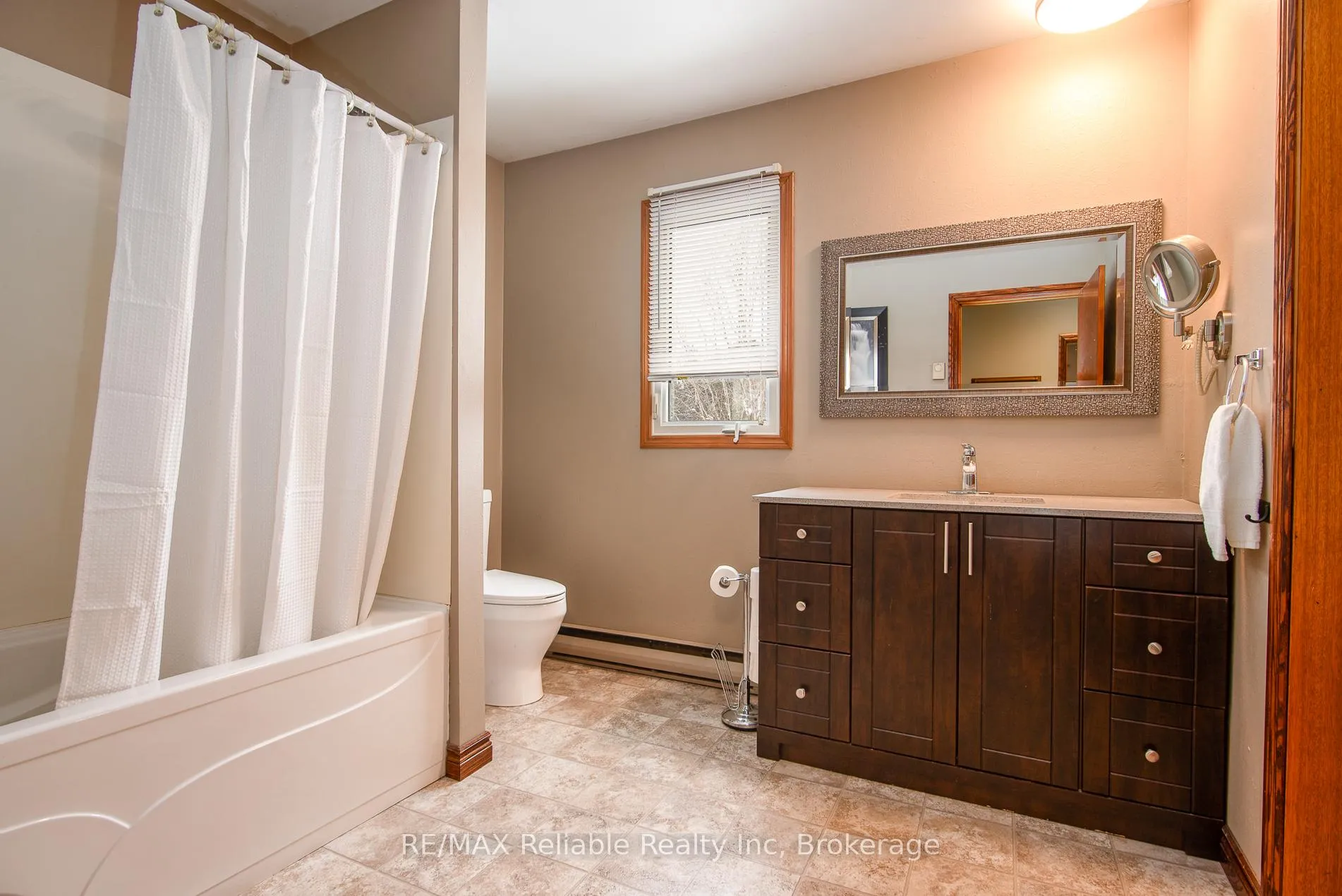 Photo 38 of 244 Elizabeth Street, Central Huron, Hullett — HOMEH