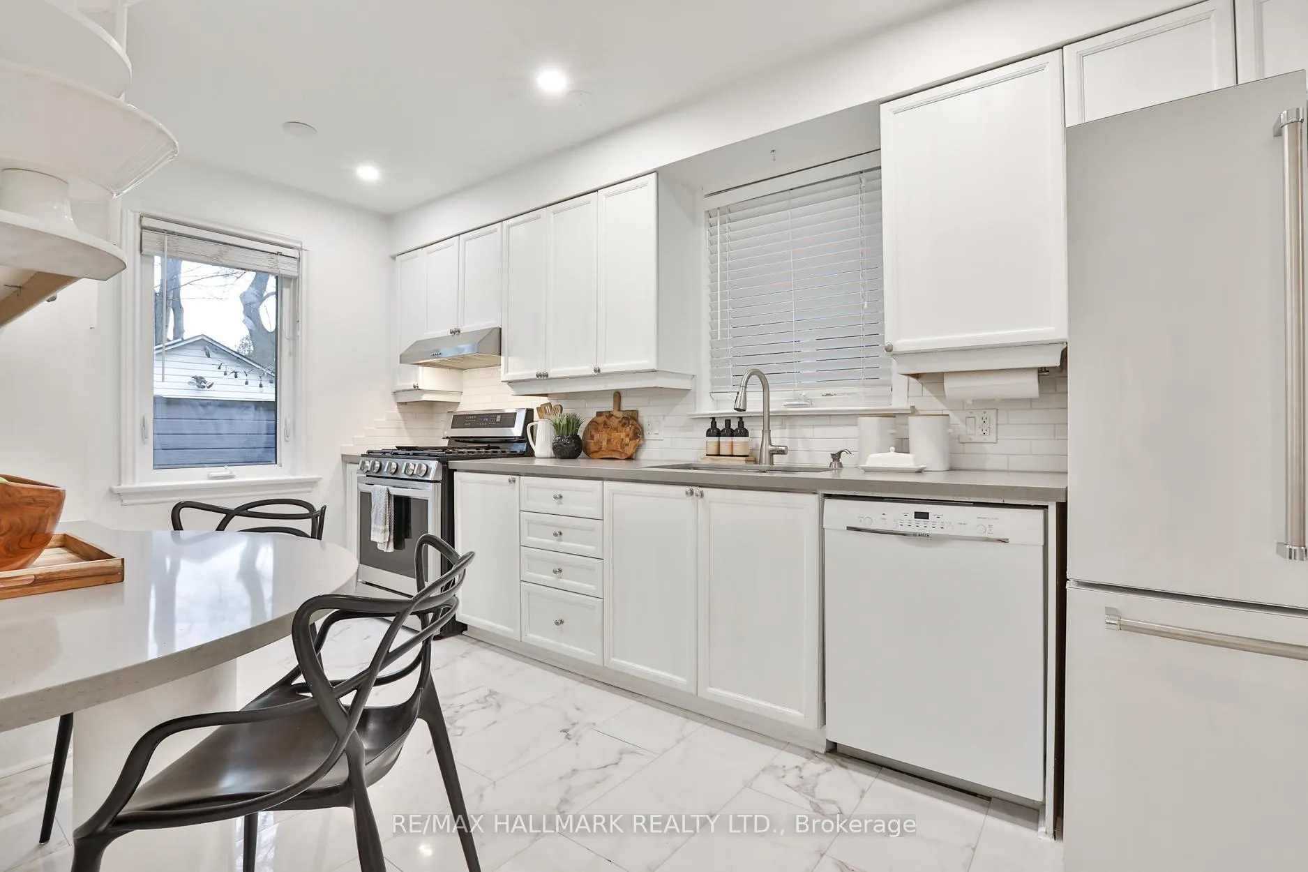 Photo 8 of 1632 Bathurst Street, Toronto, Humewood-Cedarvale — HOMEH