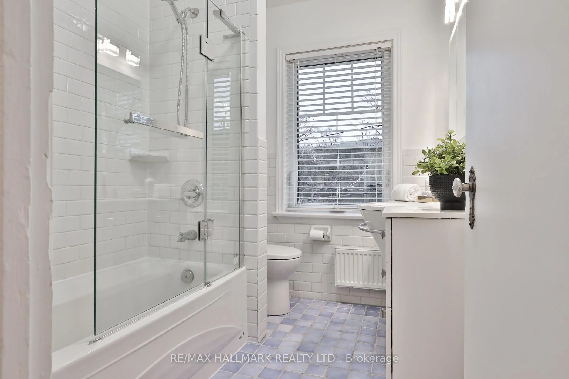 Photo 19 of 1632 Bathurst Street, Toronto, Humewood-Cedarvale — HOMEH