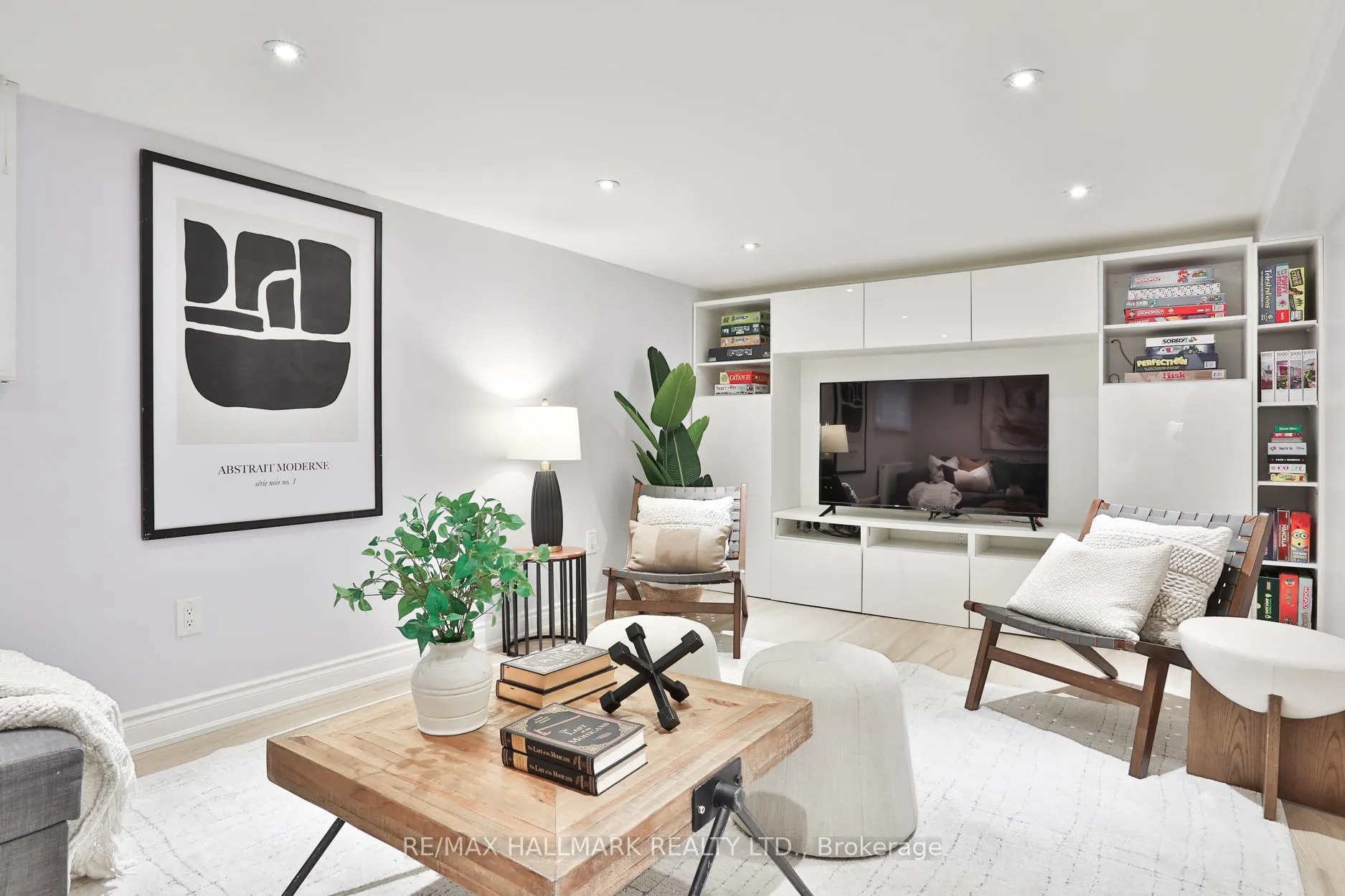 Photo 21 of 1632 Bathurst Street, Toronto, Humewood-Cedarvale — HOMEH