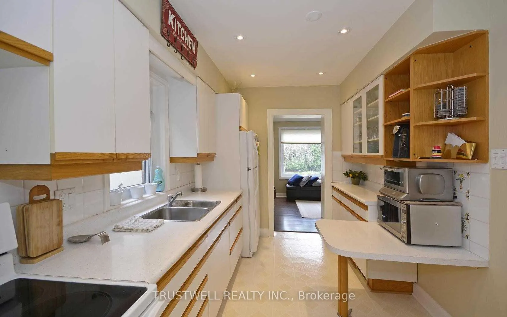 Photo 5 of 326 Rumsey Road, Toronto, Leaside — HOMEH