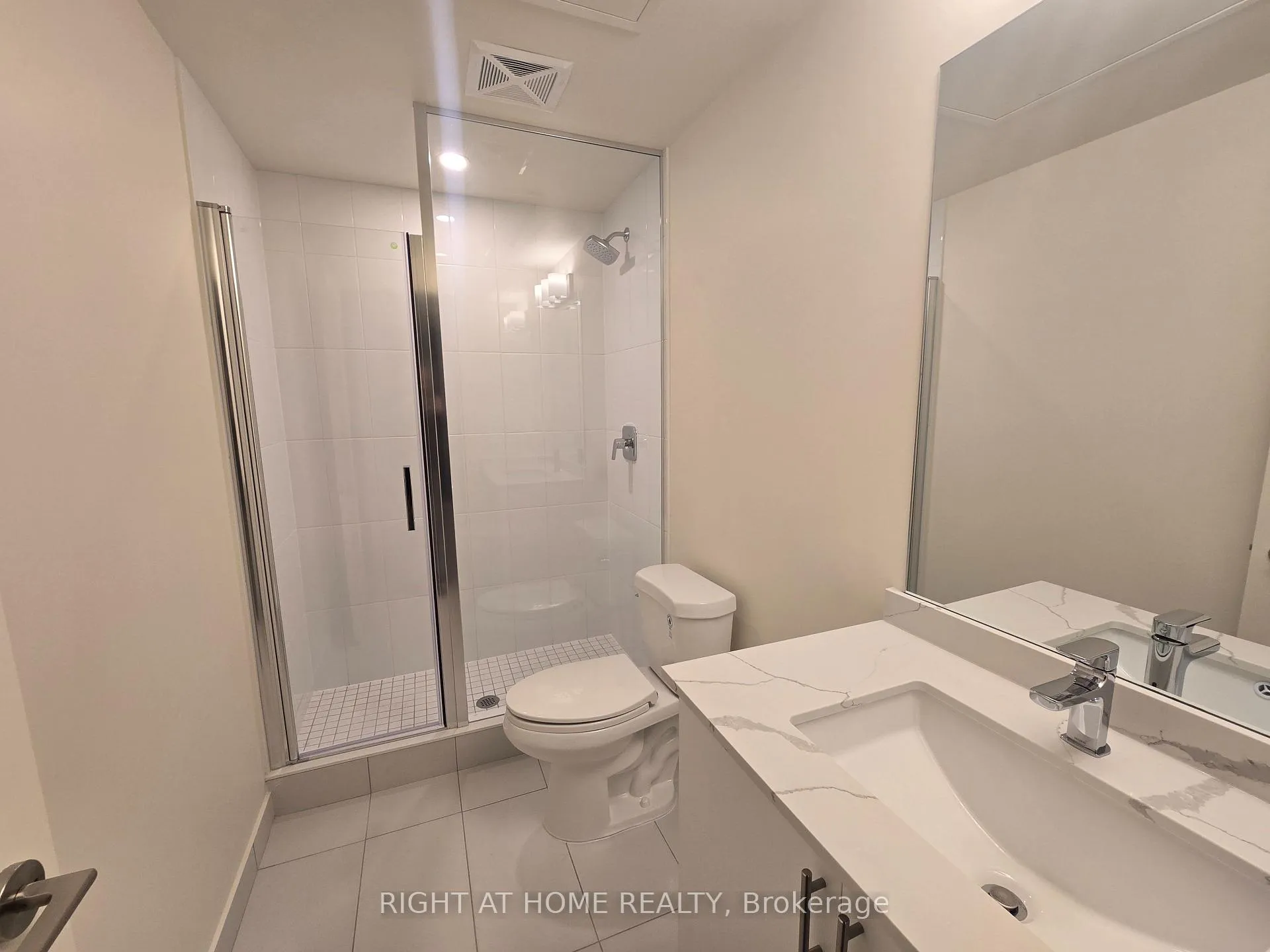 Photo 10 of Unit 1703, 27 Korda Gate, Vaughan, Vellore Village — HOMEH