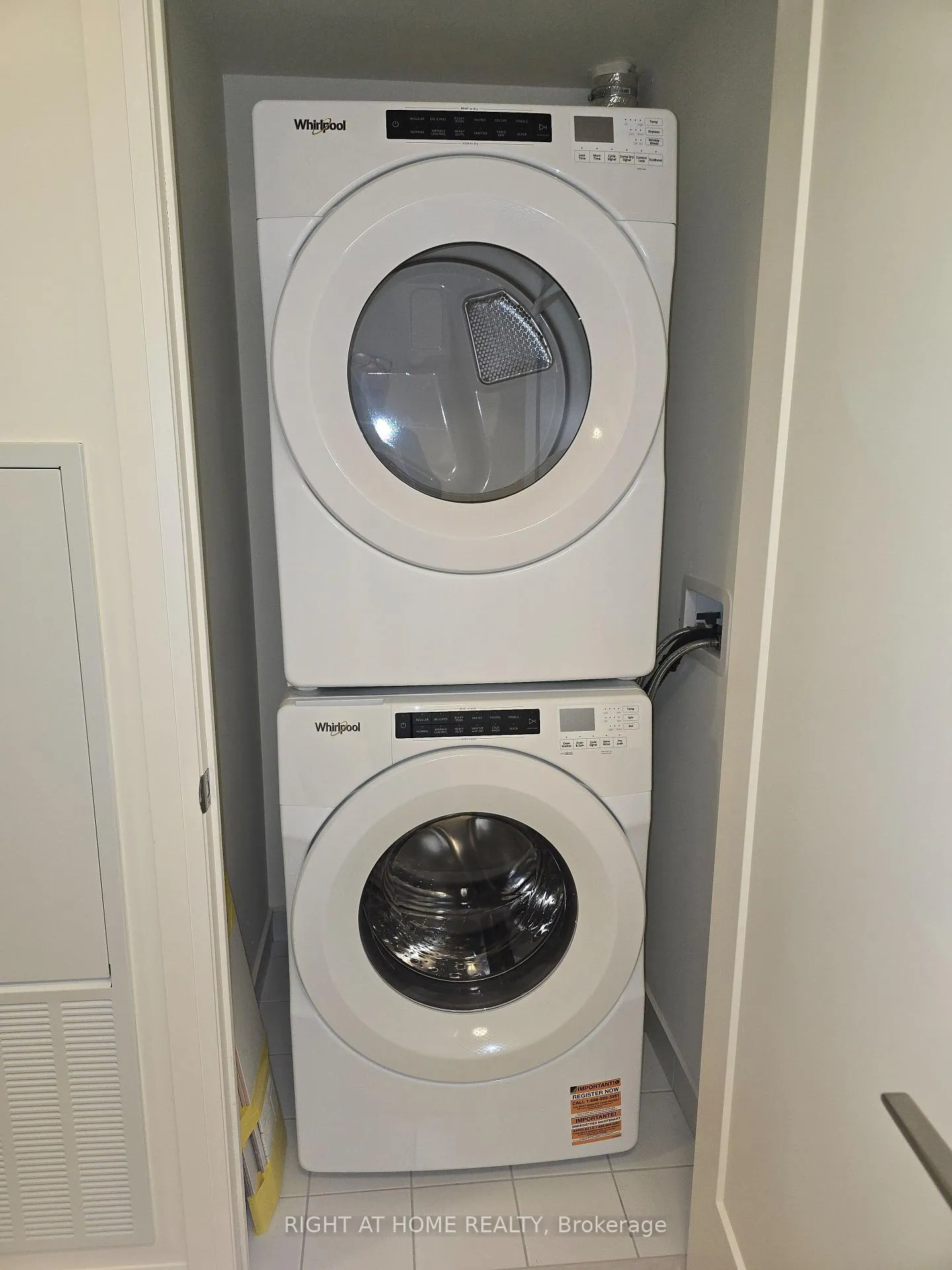 Photo 16 of Unit 1703, 27 Korda Gate, Vaughan, Vellore Village — HOMEH