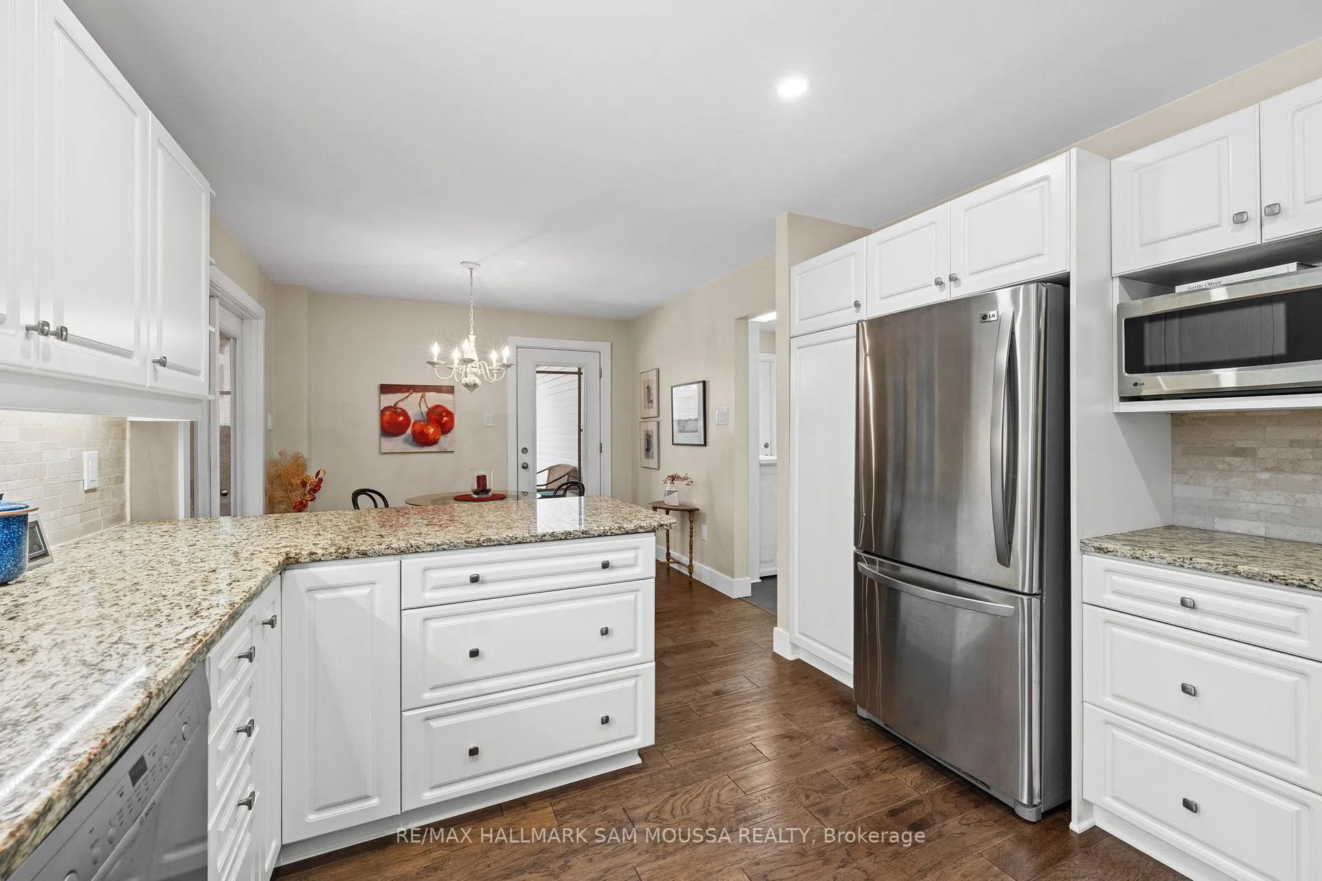 Photo 13 of 194 Robertlee Drive, Ottawa, Carp — HOMEH