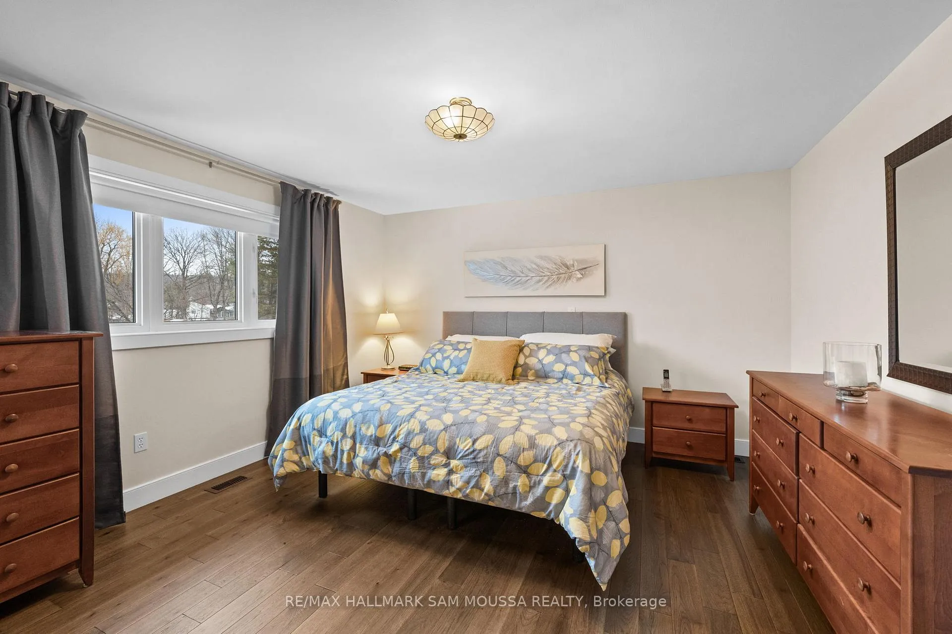 Photo 23 of 194 Robertlee Drive, Ottawa, Carp — HOMEH