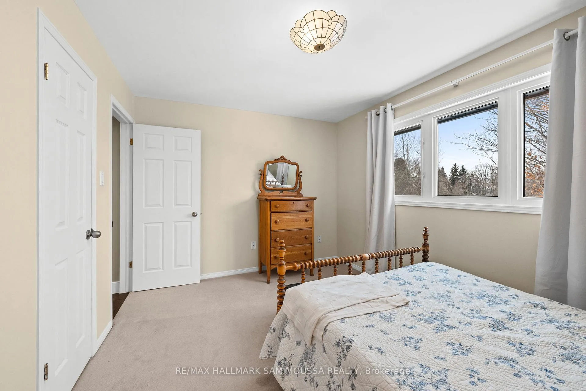 Photo 27 of 194 Robertlee Drive, Ottawa, Carp — HOMEH