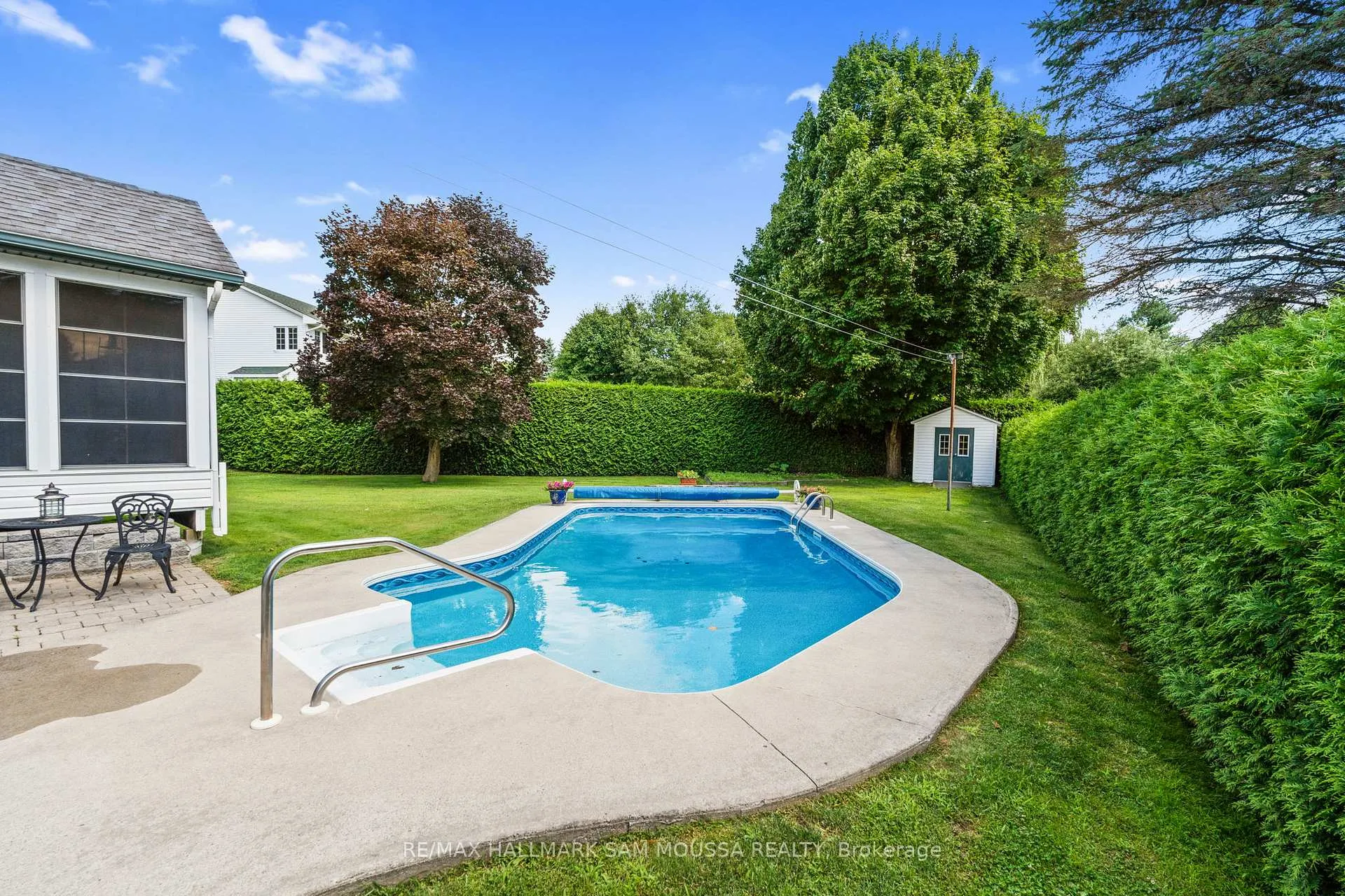 Photo 35 of 194 Robertlee Drive, Ottawa, Carp — HOMEH