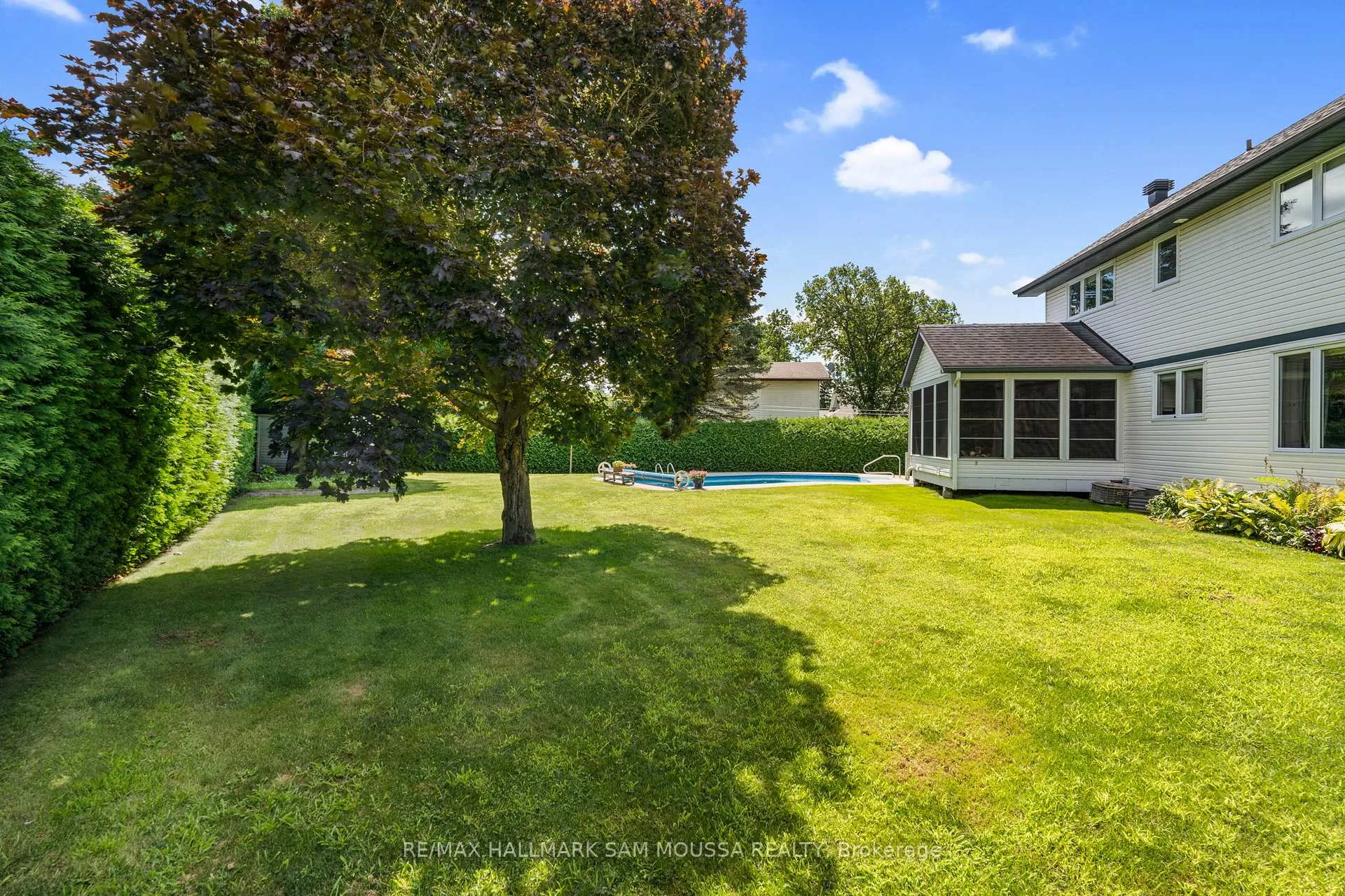 Photo 41 of 194 Robertlee Drive, Ottawa, Carp — HOMEH