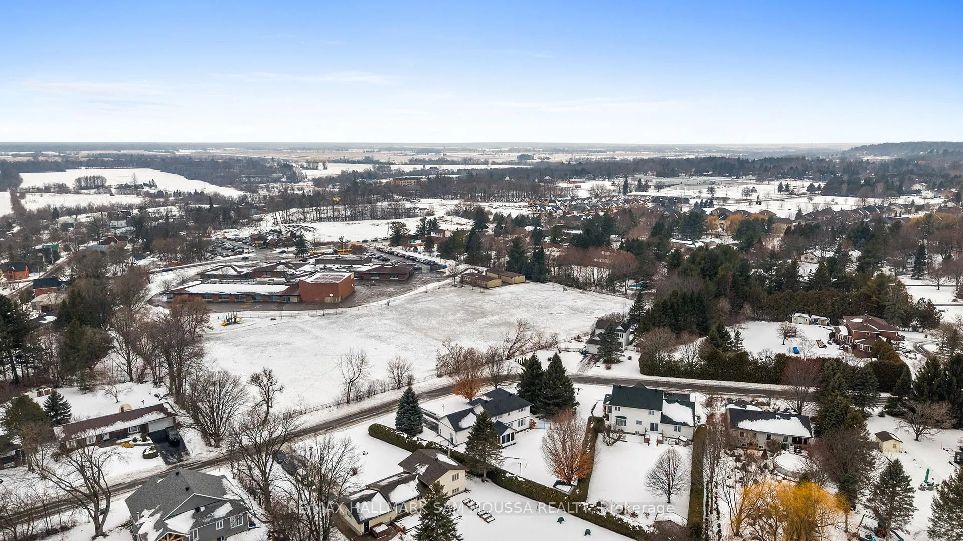 Photo 47 of 194 Robertlee Drive, Ottawa, Carp — HOMEH