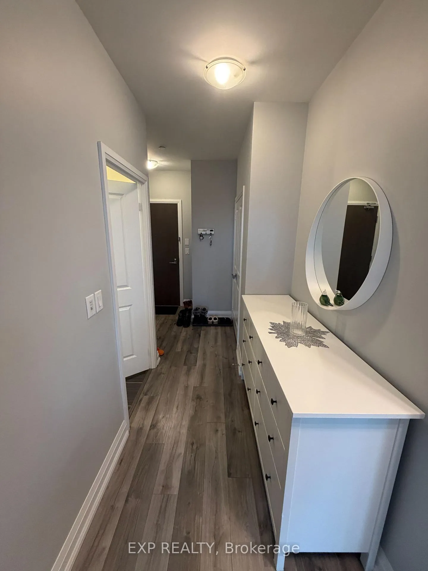 Photo 2 of Unit 308, 7171 Yonge Street, Markham, Grandview — HOMEH