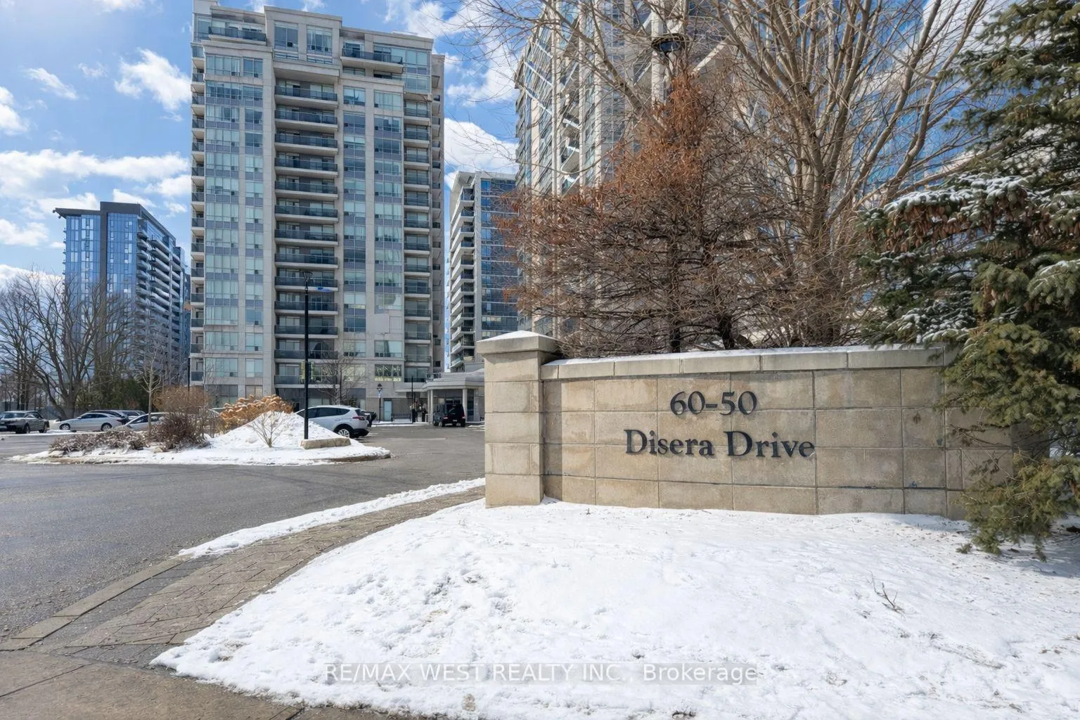 Photo 2 of Unit 810, 60 Disera Drive, Vaughan, Beverley Glen — HOMEH
