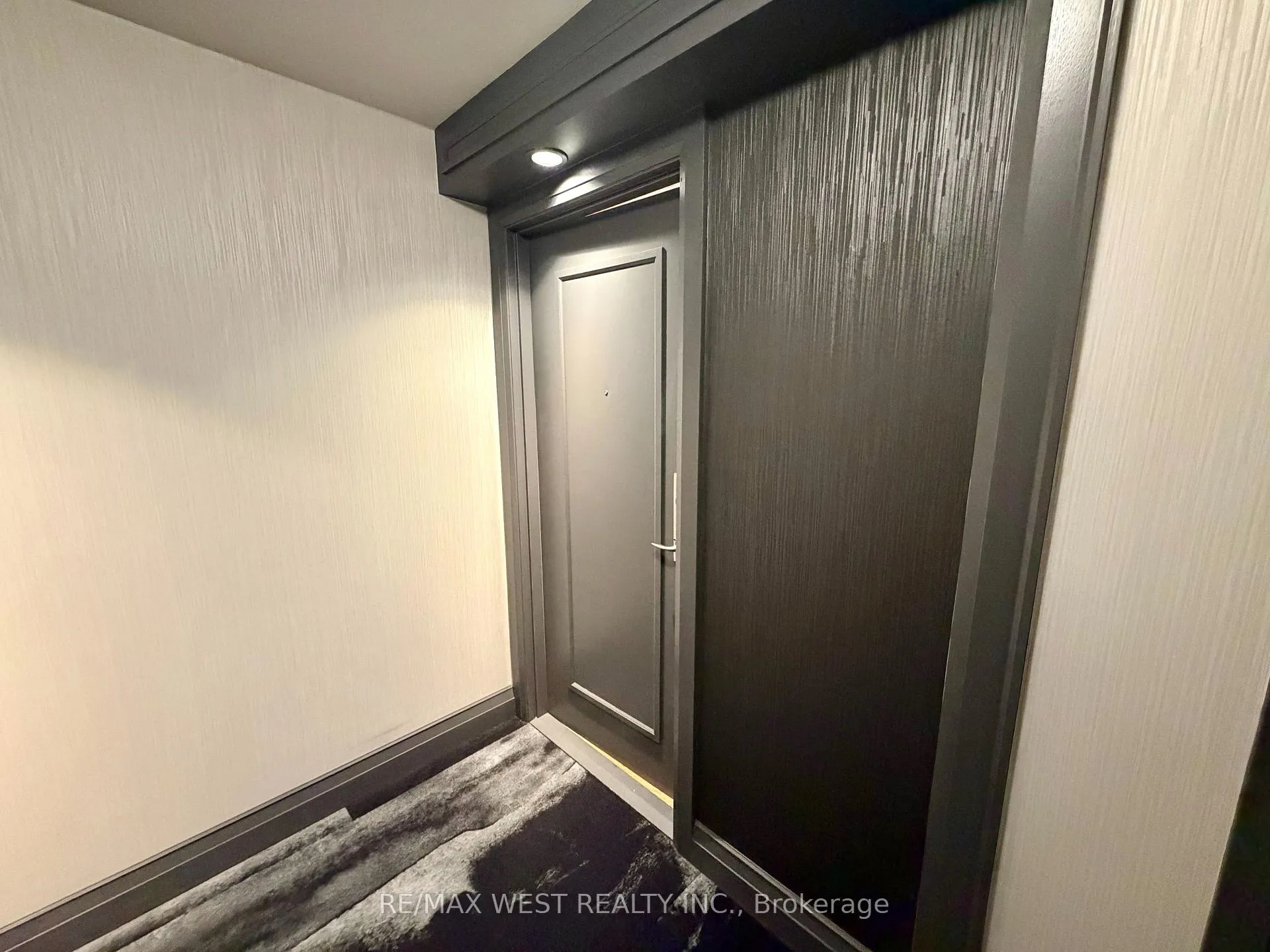 Photo 3 of Unit 810, 60 Disera Drive, Vaughan, Beverley Glen — HOMEH