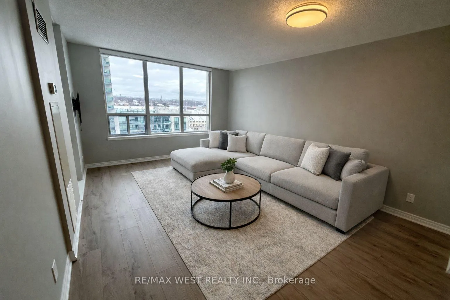 Photo 12 of Unit 810, 60 Disera Drive, Vaughan, Beverley Glen — HOMEH