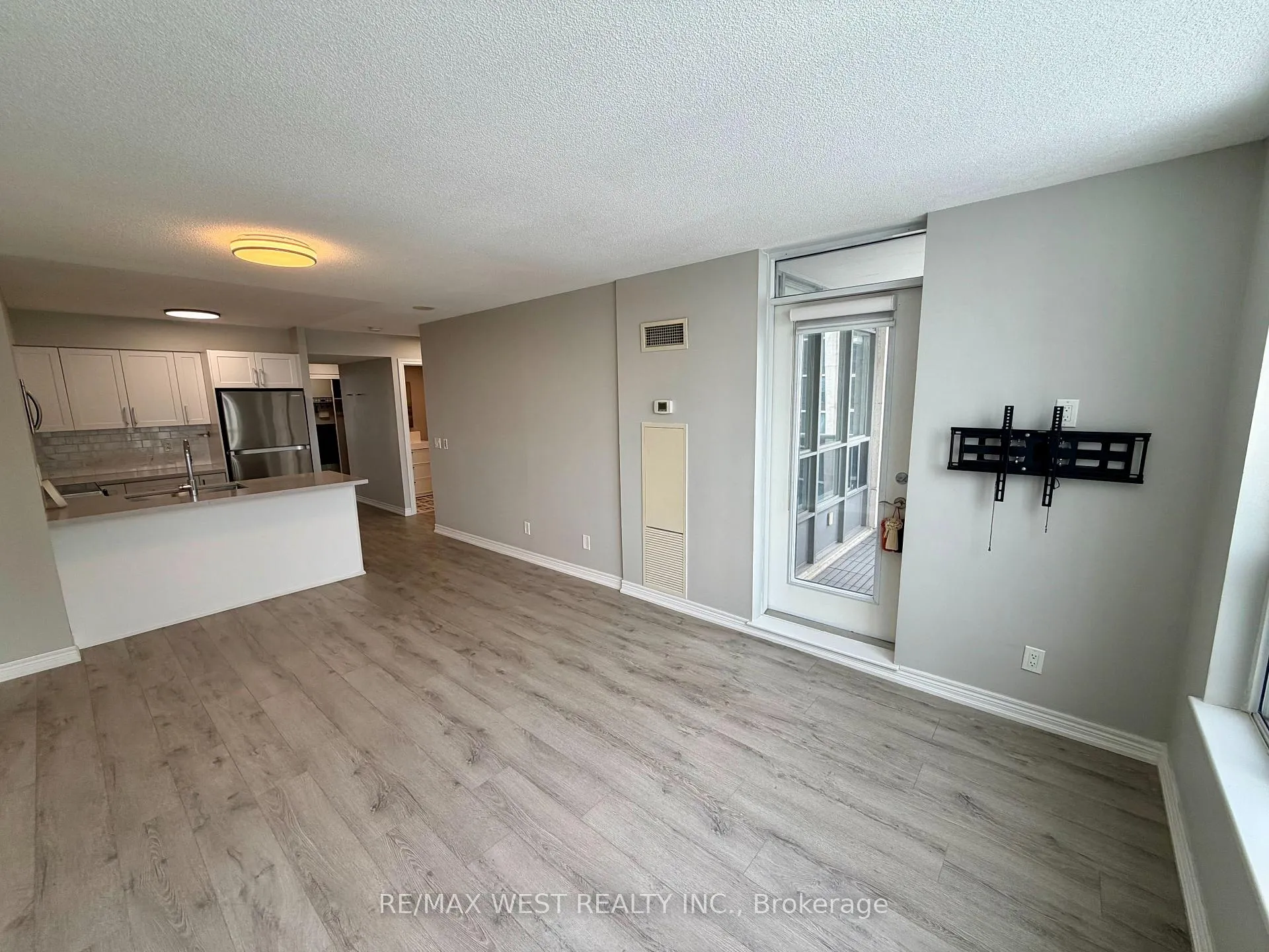 Photo 14 of Unit 810, 60 Disera Drive, Vaughan, Beverley Glen — HOMEH