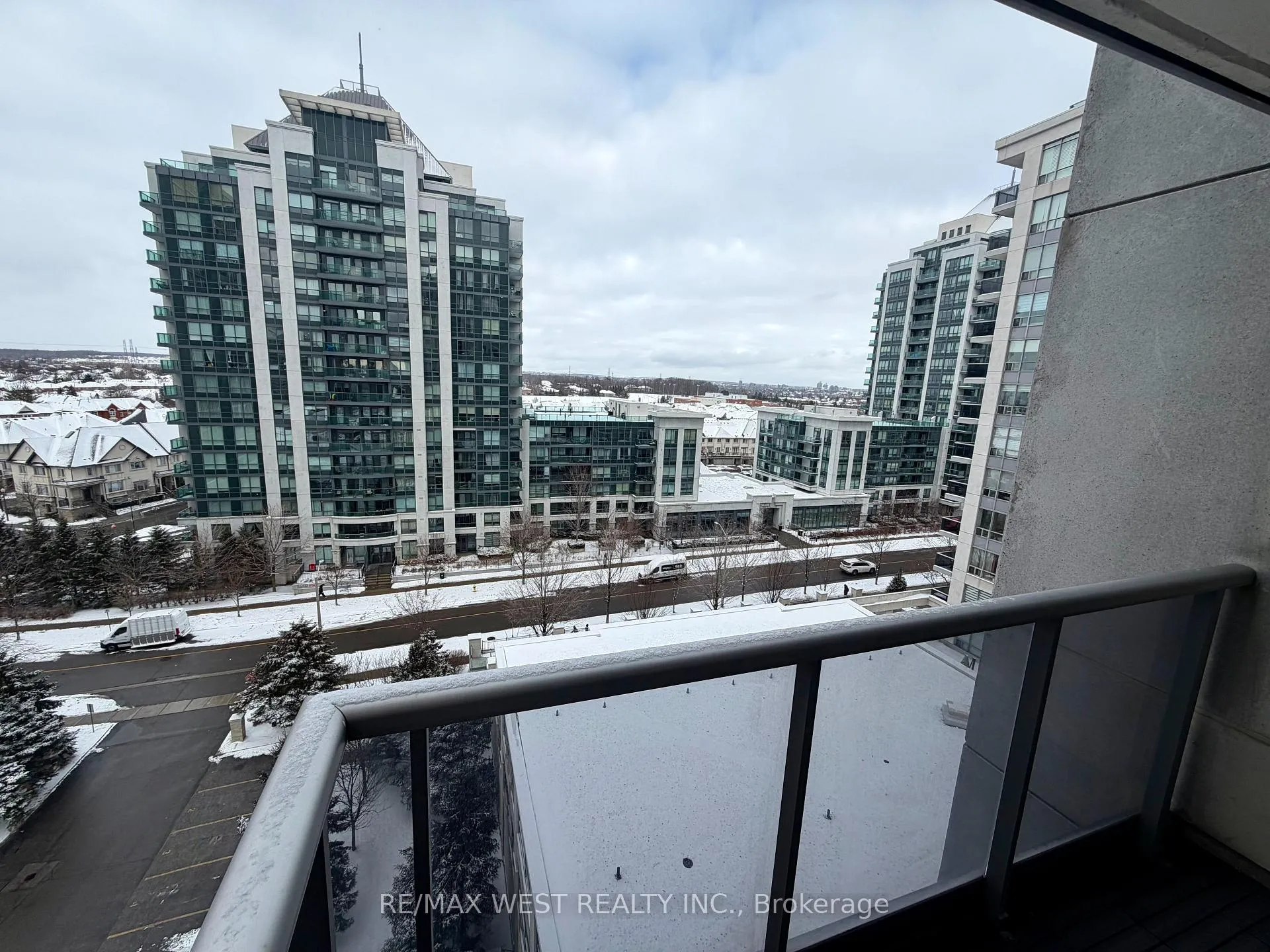 Photo 17 of Unit 810, 60 Disera Drive, Vaughan, Beverley Glen — HOMEH