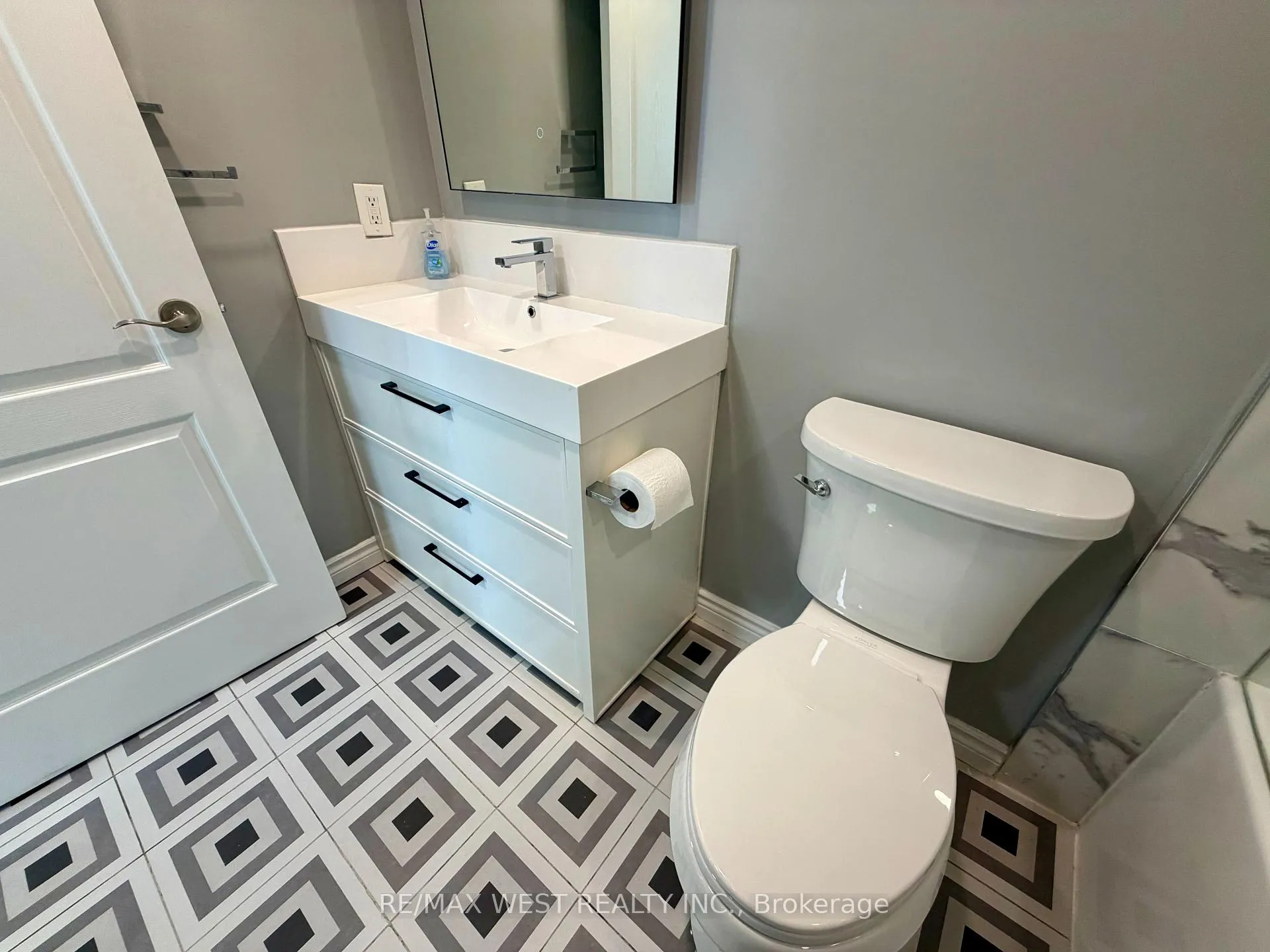 Photo 20 of Unit 810, 60 Disera Drive, Vaughan, Beverley Glen — HOMEH