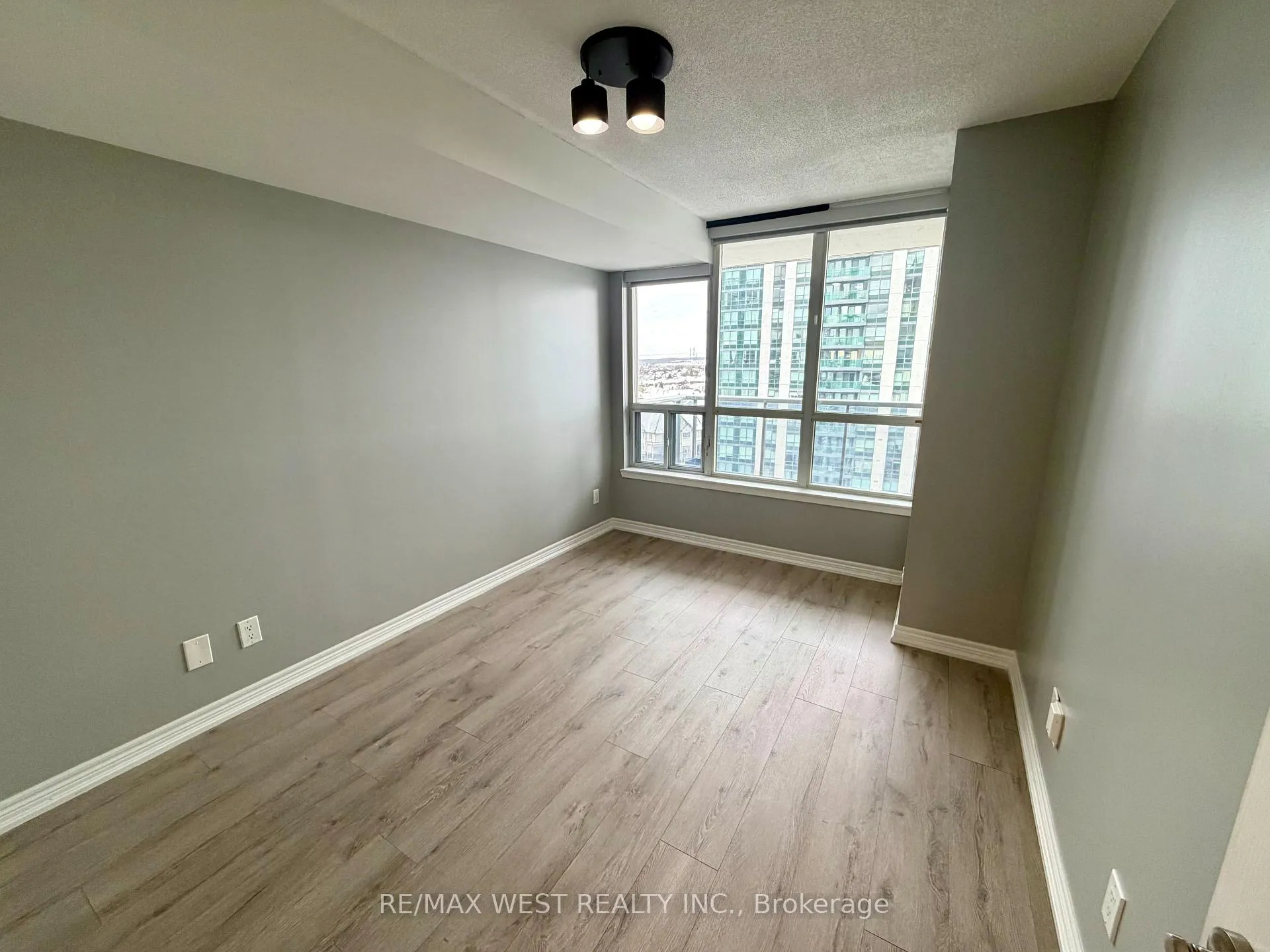 Photo 22 of Unit 810, 60 Disera Drive, Vaughan, Beverley Glen — HOMEH