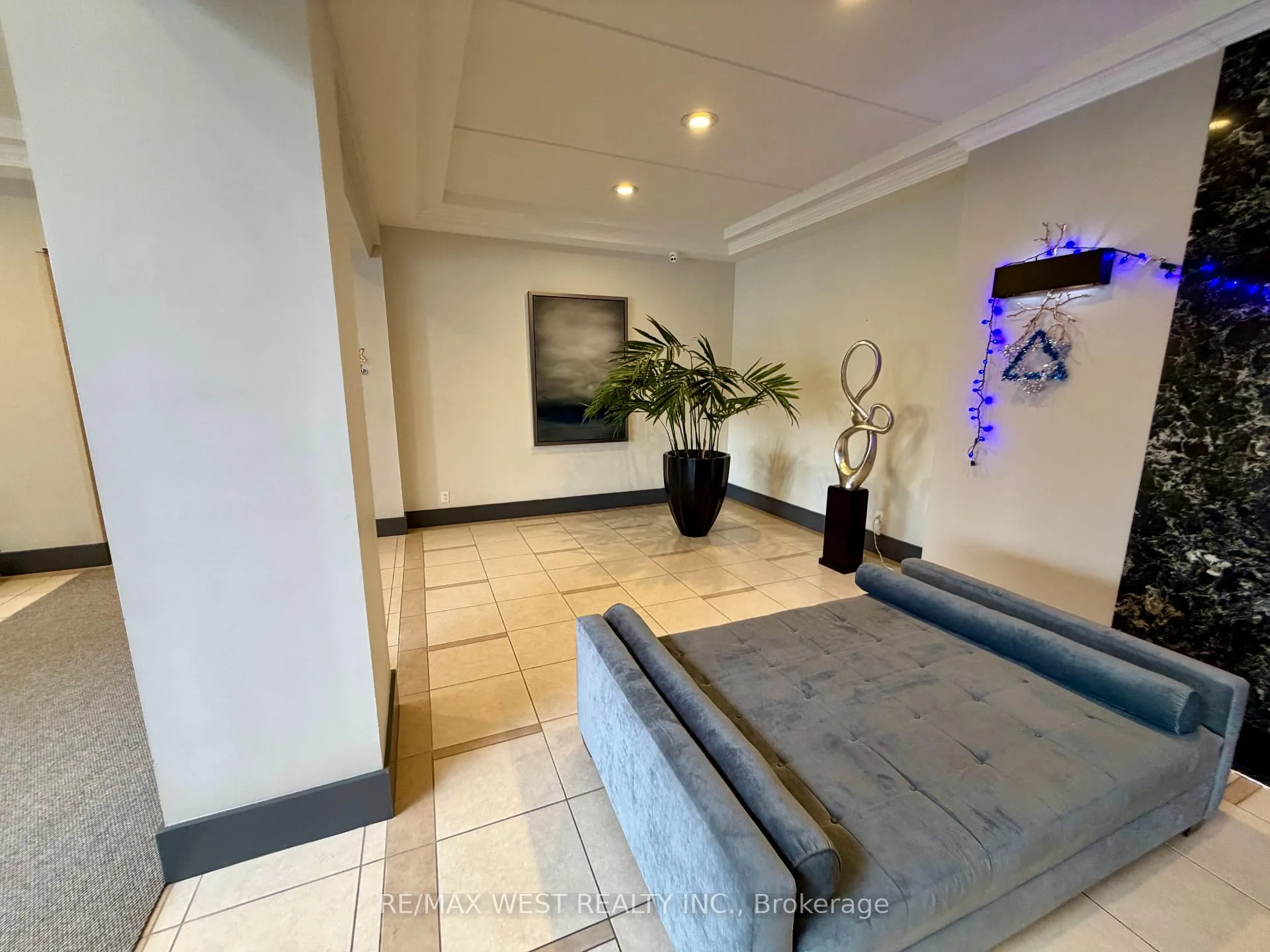 Photo 32 of Unit 810, 60 Disera Drive, Vaughan, Beverley Glen — HOMEH