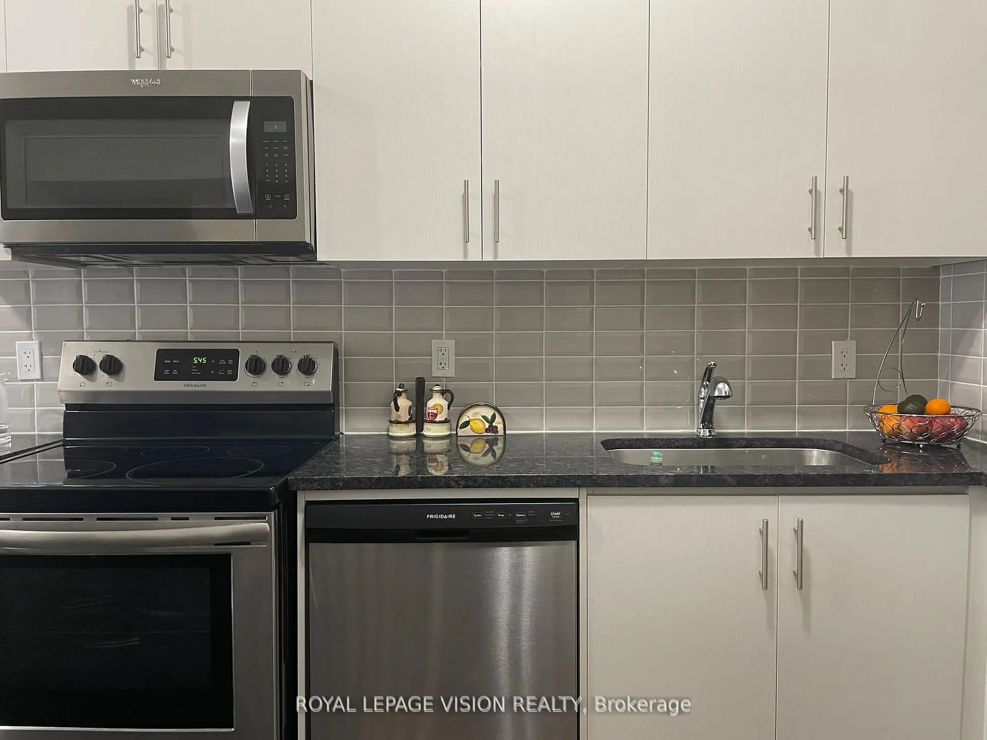 Photo 8 of Unit 310, 2635 William Jackson Dr, Pickering, Duffin Heights — HOMEH