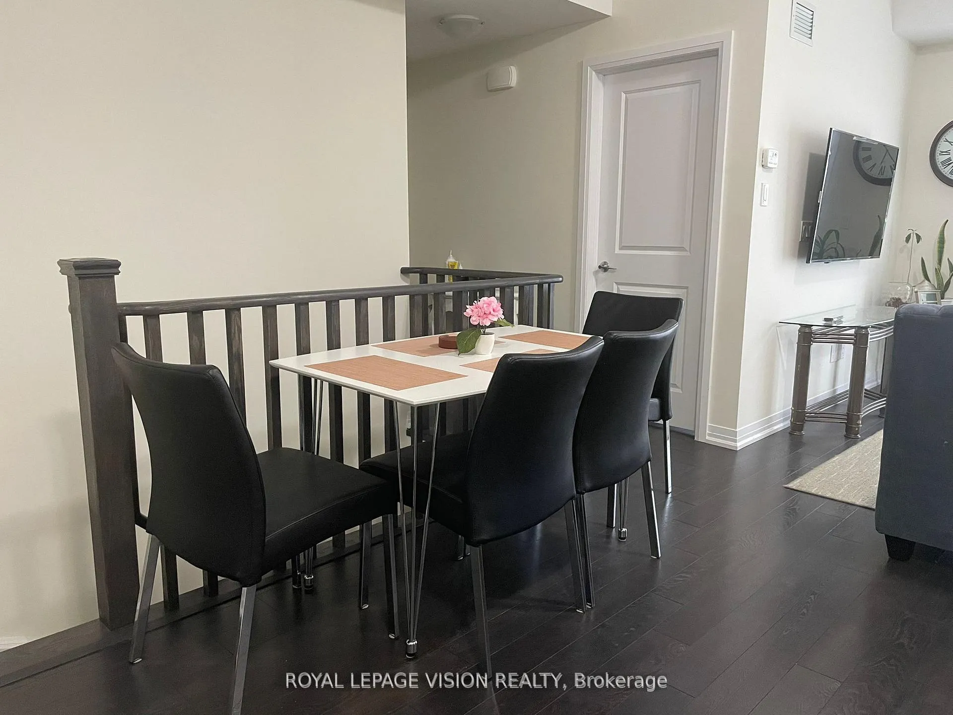 Photo 9 of Unit 310, 2635 William Jackson Dr, Pickering, Duffin Heights — HOMEH