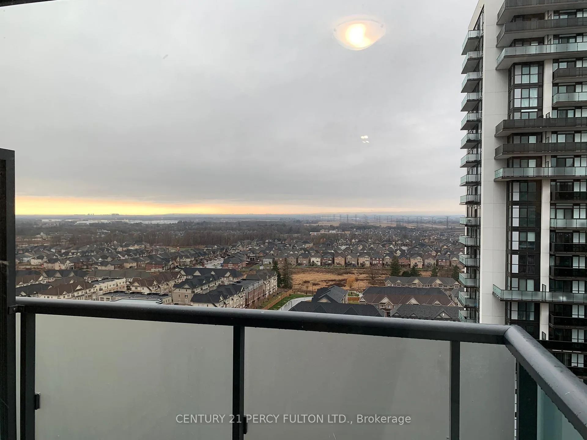 Photo 8 of Unit 1713, 2545 Simcoe Street N, Oshawa, Windfields — HOMEH