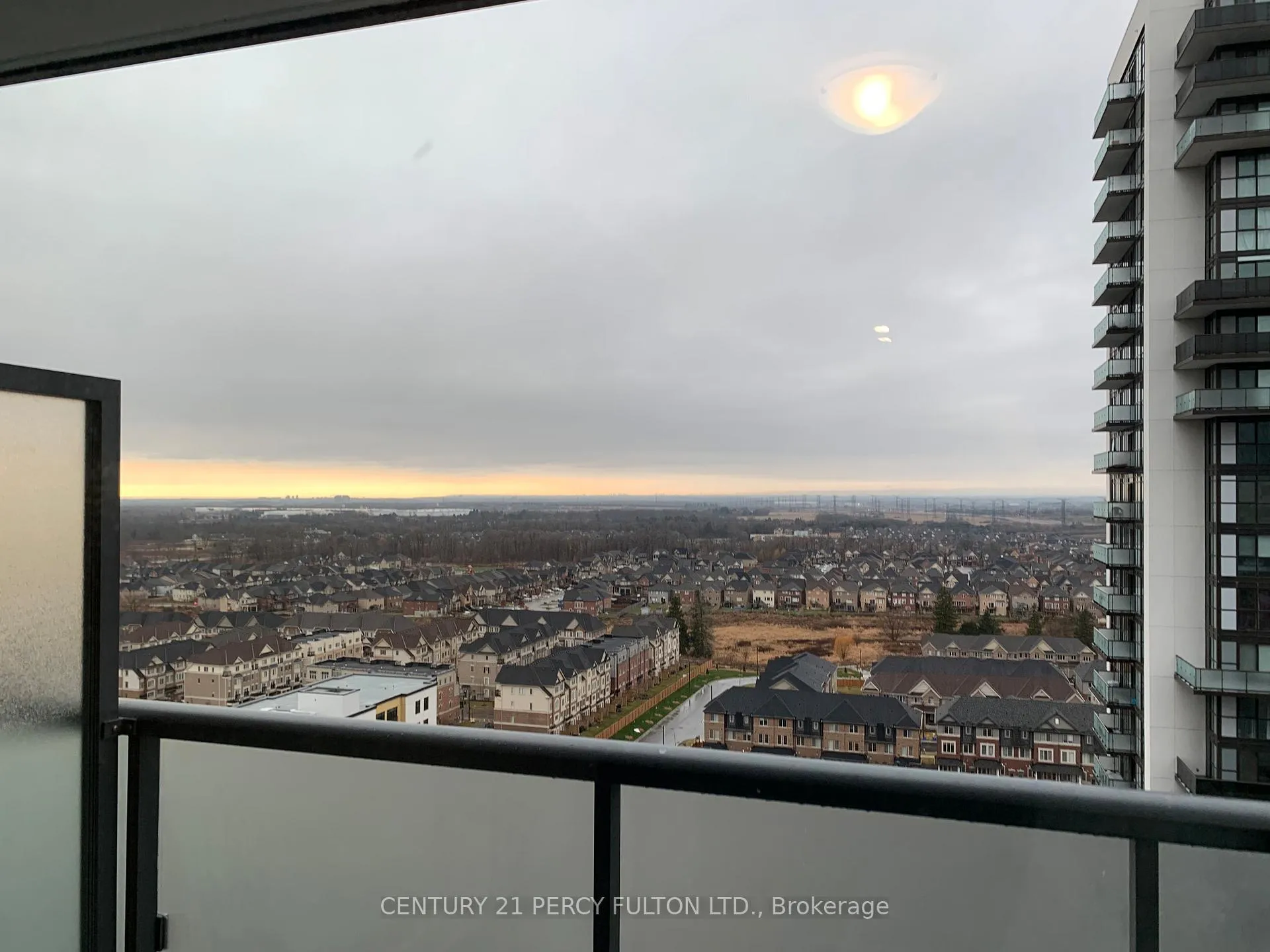 Photo 9 of Unit 1713, 2545 Simcoe Street N, Oshawa, Windfields — HOMEH
