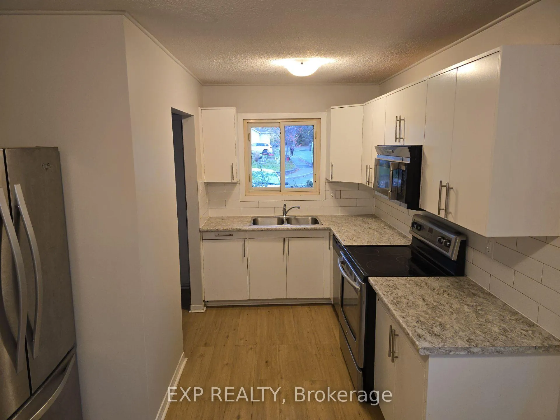 Photo 4 of Unit Main Level, 89 Wellington Street E, Brampton, Downtown Brampton — HOMEH