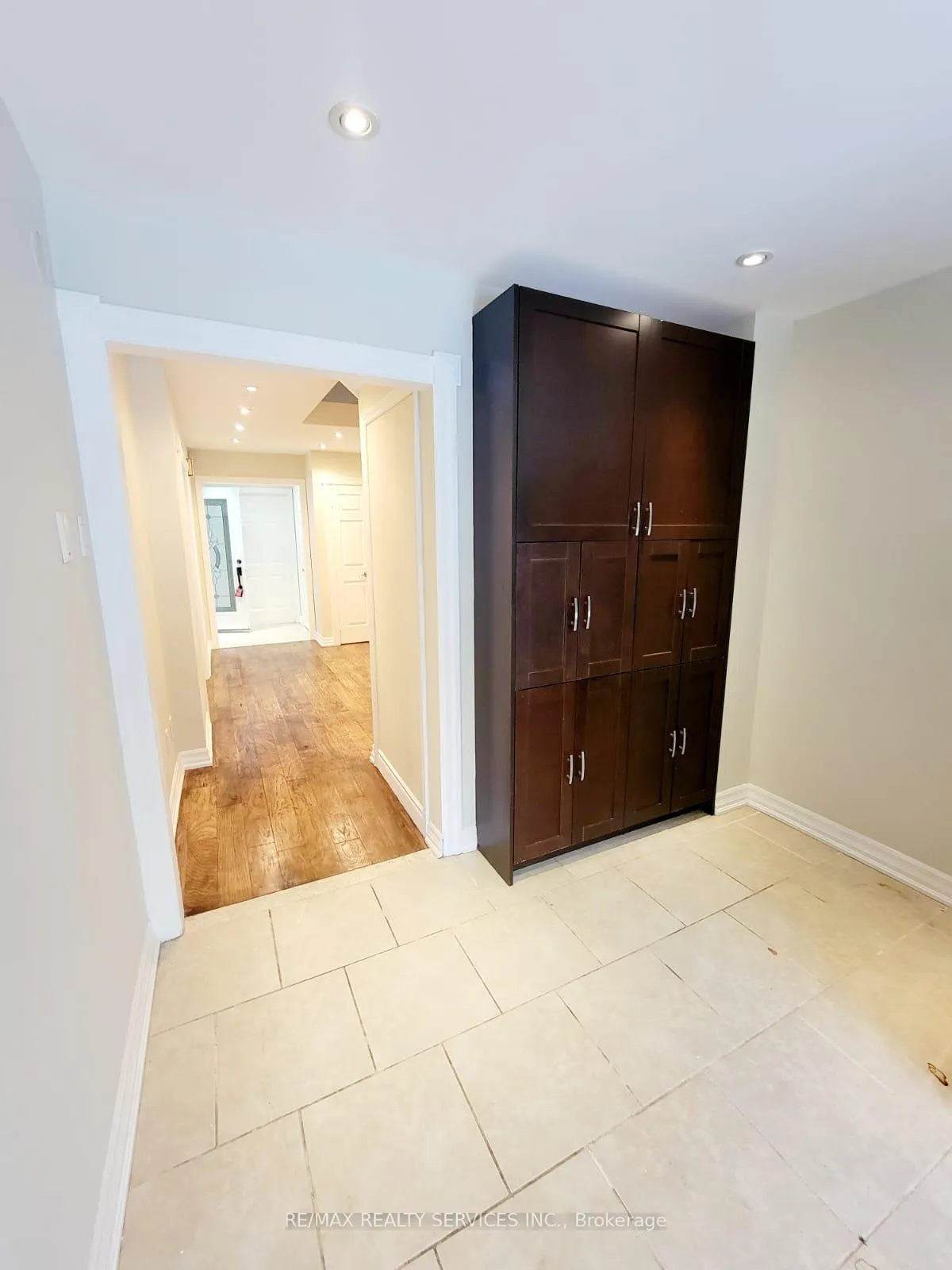 Photo 8 of Unit Upper Portion, 15 Chipmunk Crescent, Brampton, Sandringham-Wellington — HOMEH