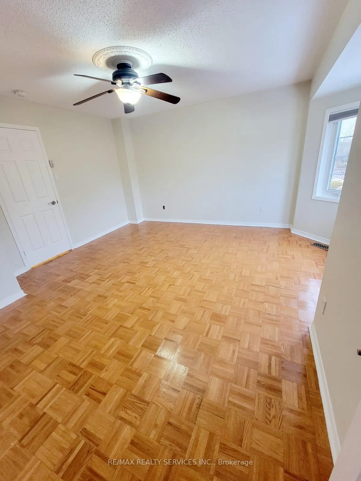 Photo 14 of Unit Upper Portion, 15 Chipmunk Crescent, Brampton, Sandringham-Wellington — HOMEH