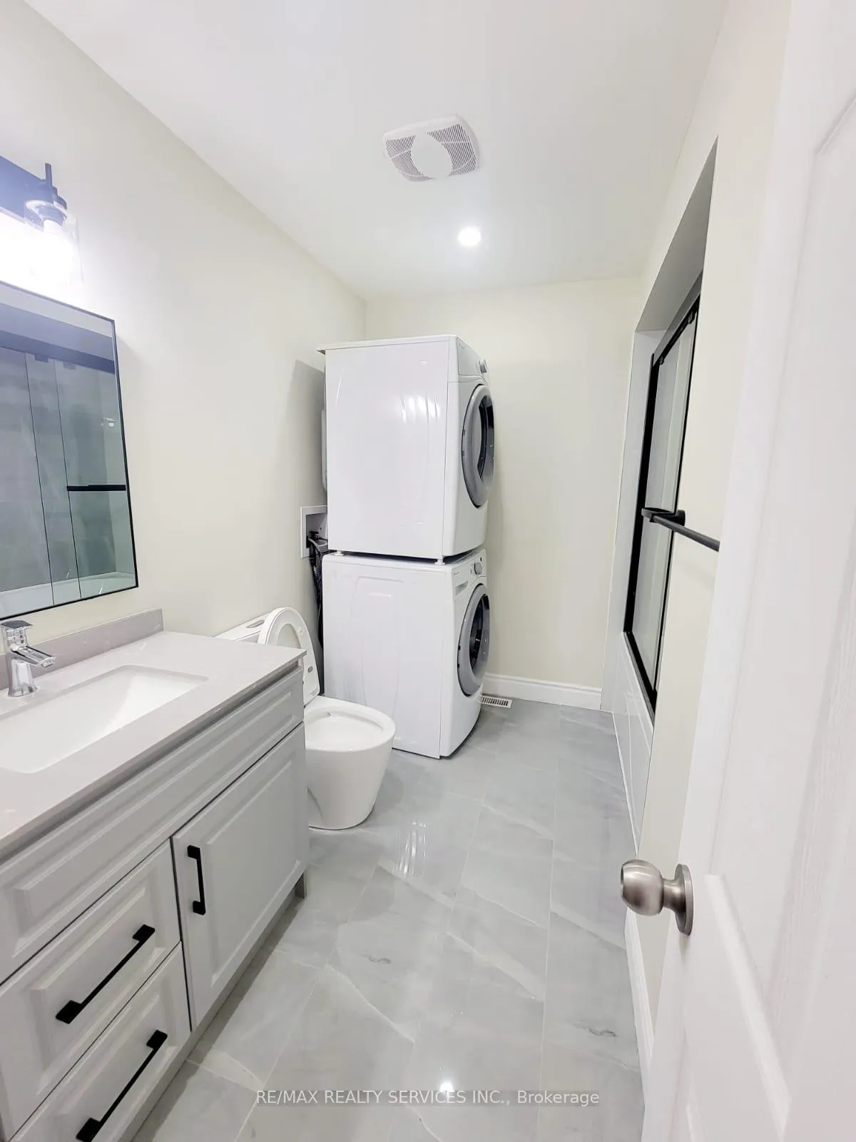 Photo 19 of Unit Upper Portion, 15 Chipmunk Crescent, Brampton, Sandringham-Wellington — HOMEH