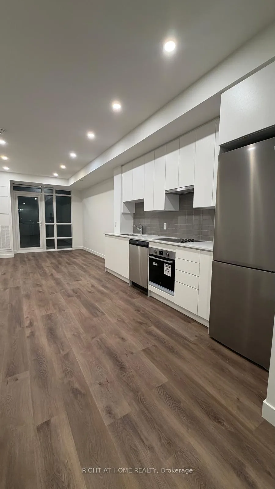 Photo 10 of Unit 821, 461 Green St St, Hamilton, Lakeshore — HOMEH