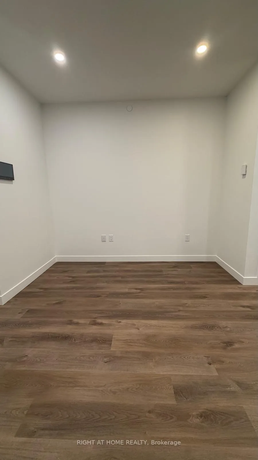 Photo 11 of Unit 821, 461 Green St St, Hamilton, Lakeshore — HOMEH