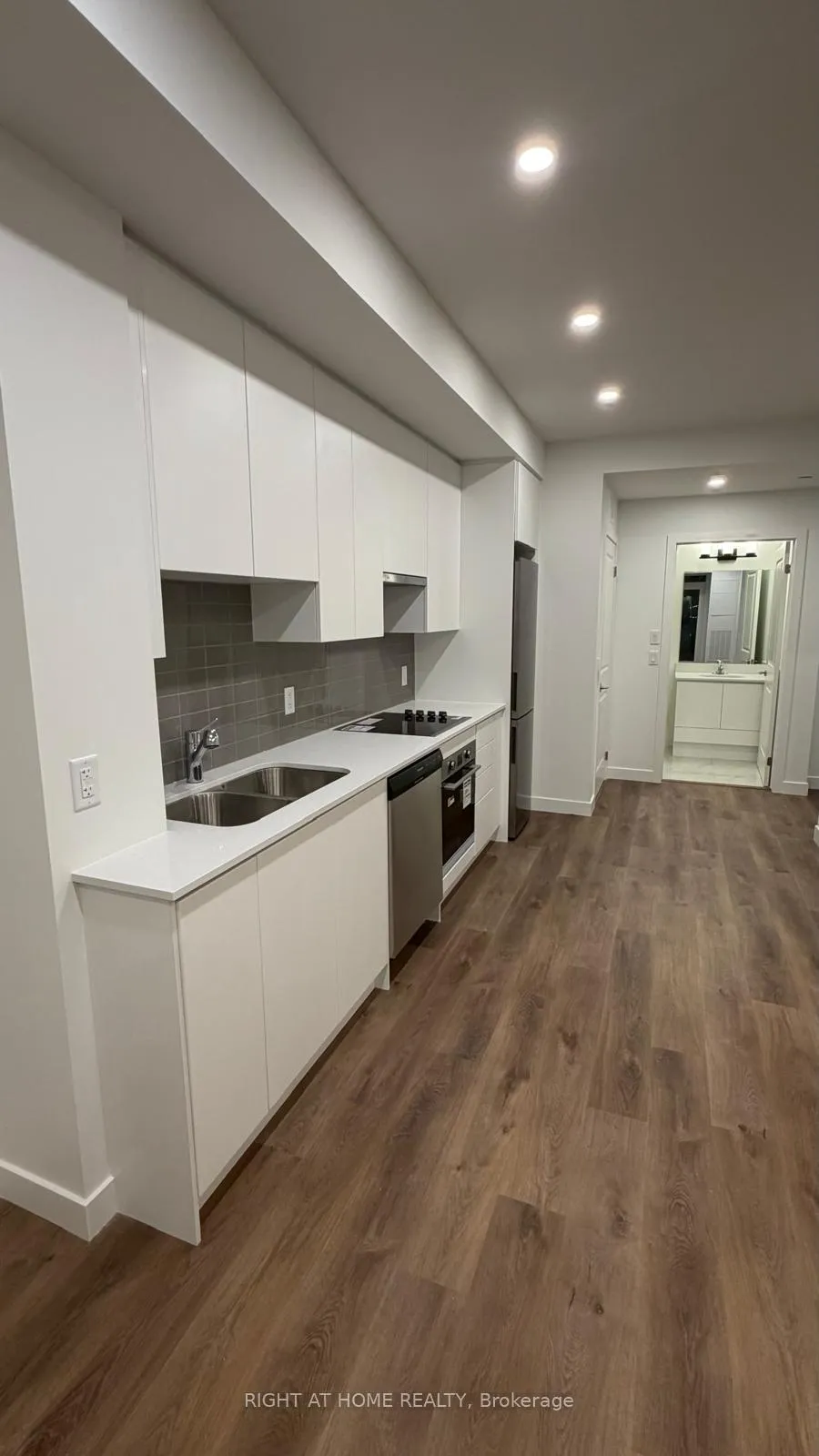 Photo 14 of Unit 821, 461 Green St St, Hamilton, Lakeshore — HOMEH