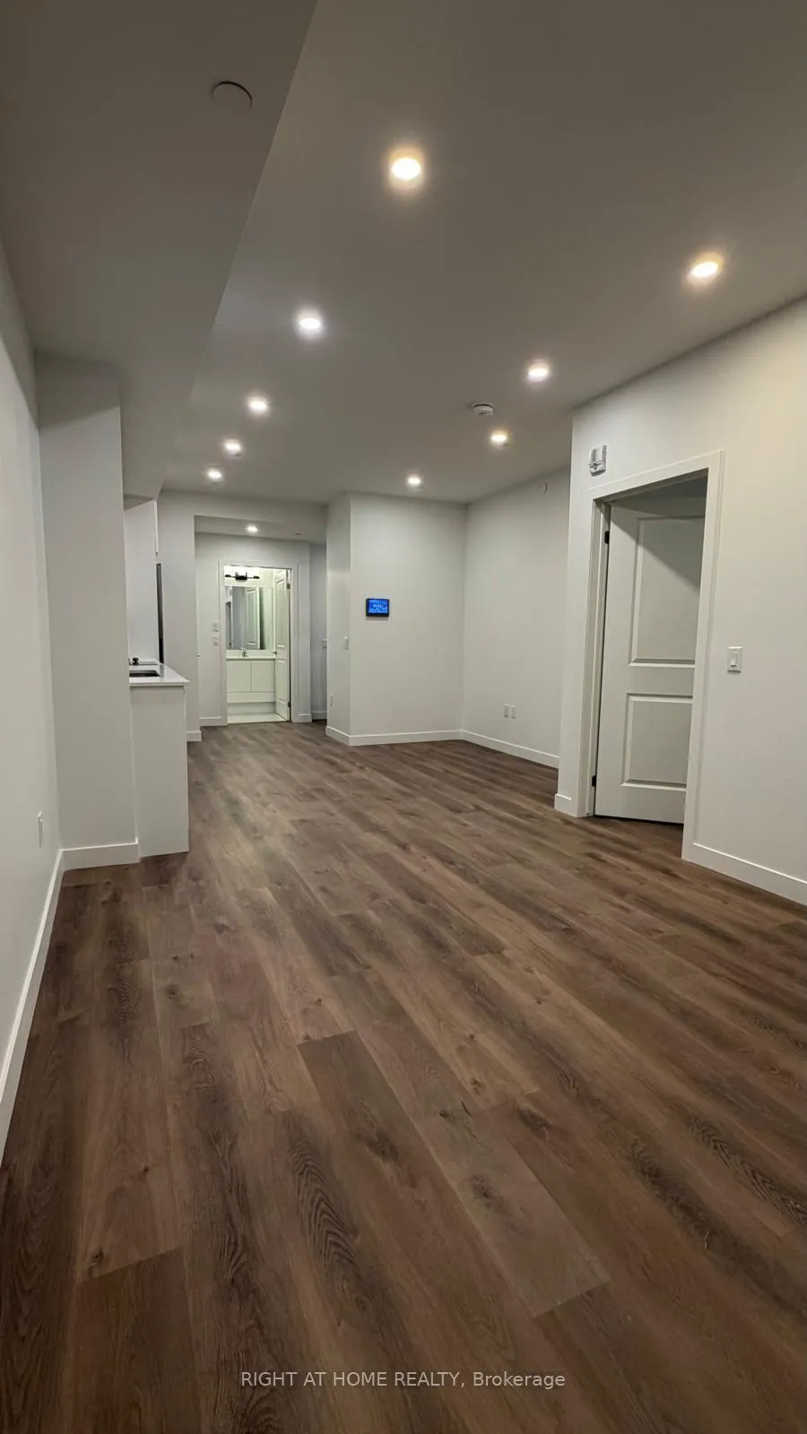 Photo 16 of Unit 821, 461 Green St St, Hamilton, Lakeshore — HOMEH