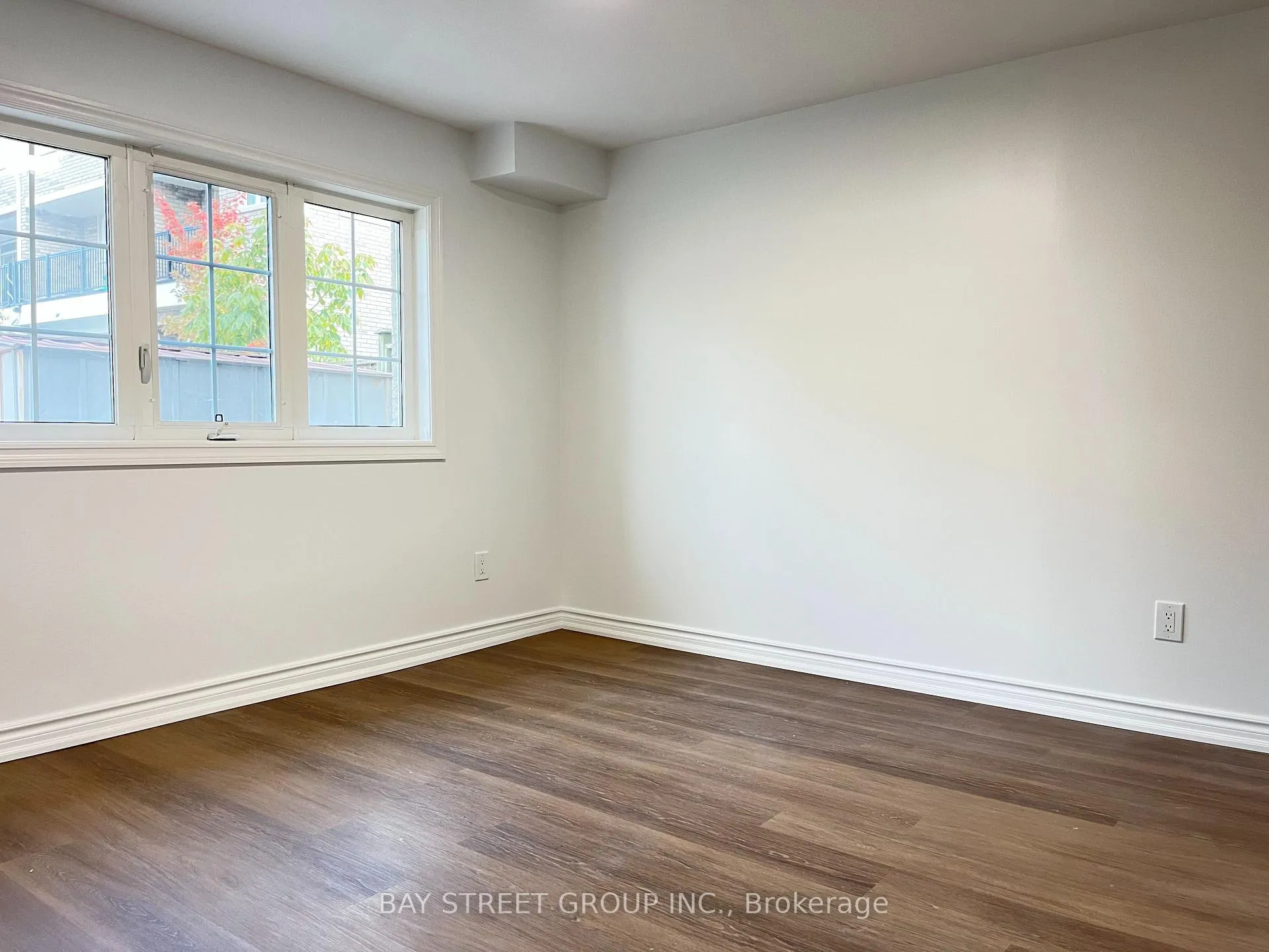 Photo 3 of Unit Lower Unit, 27 Macadam Road, Markham, Wismer — HOMEH