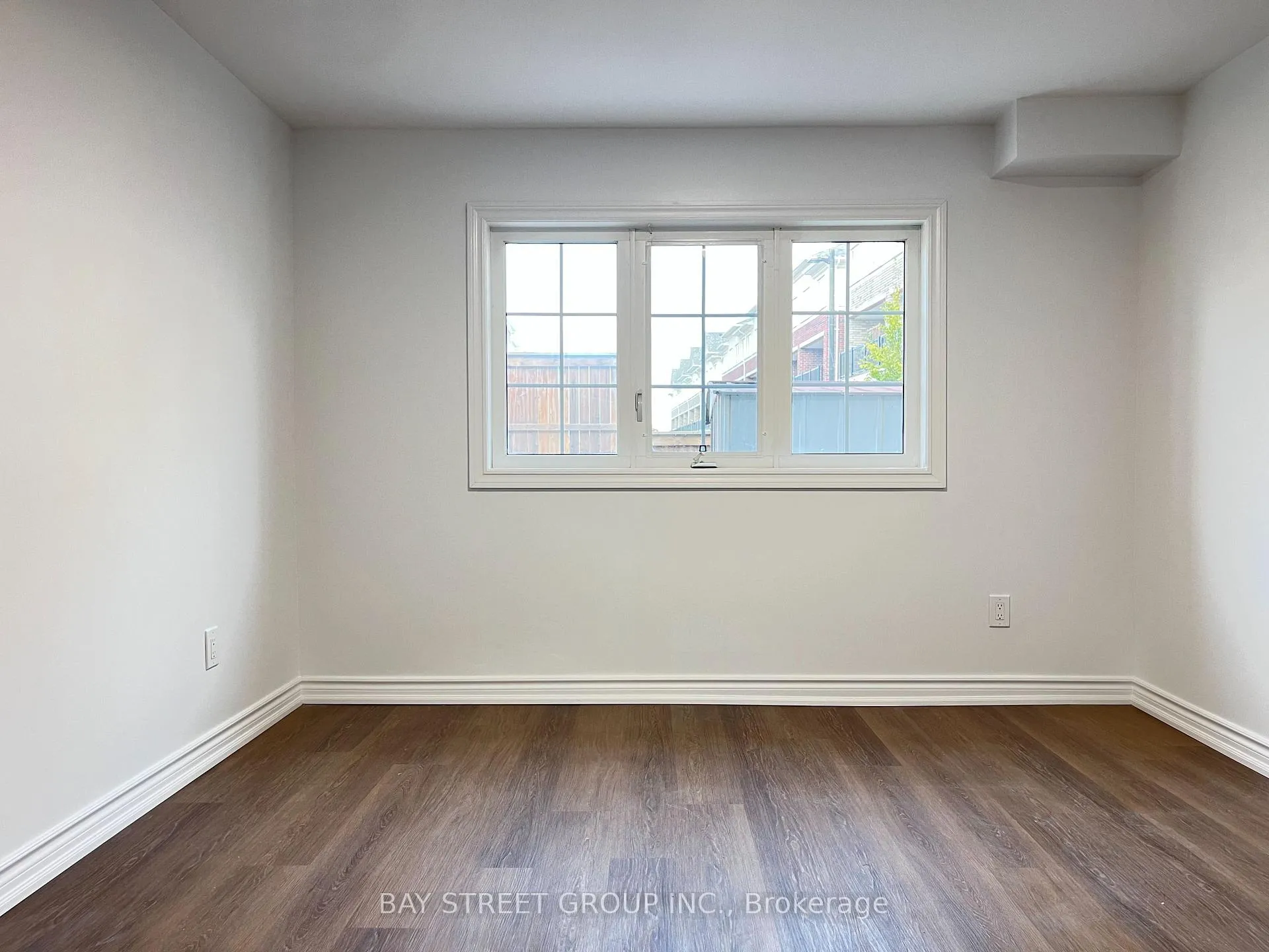 Photo 4 of Unit Lower Unit, 27 Macadam Road, Markham, Wismer — HOMEH